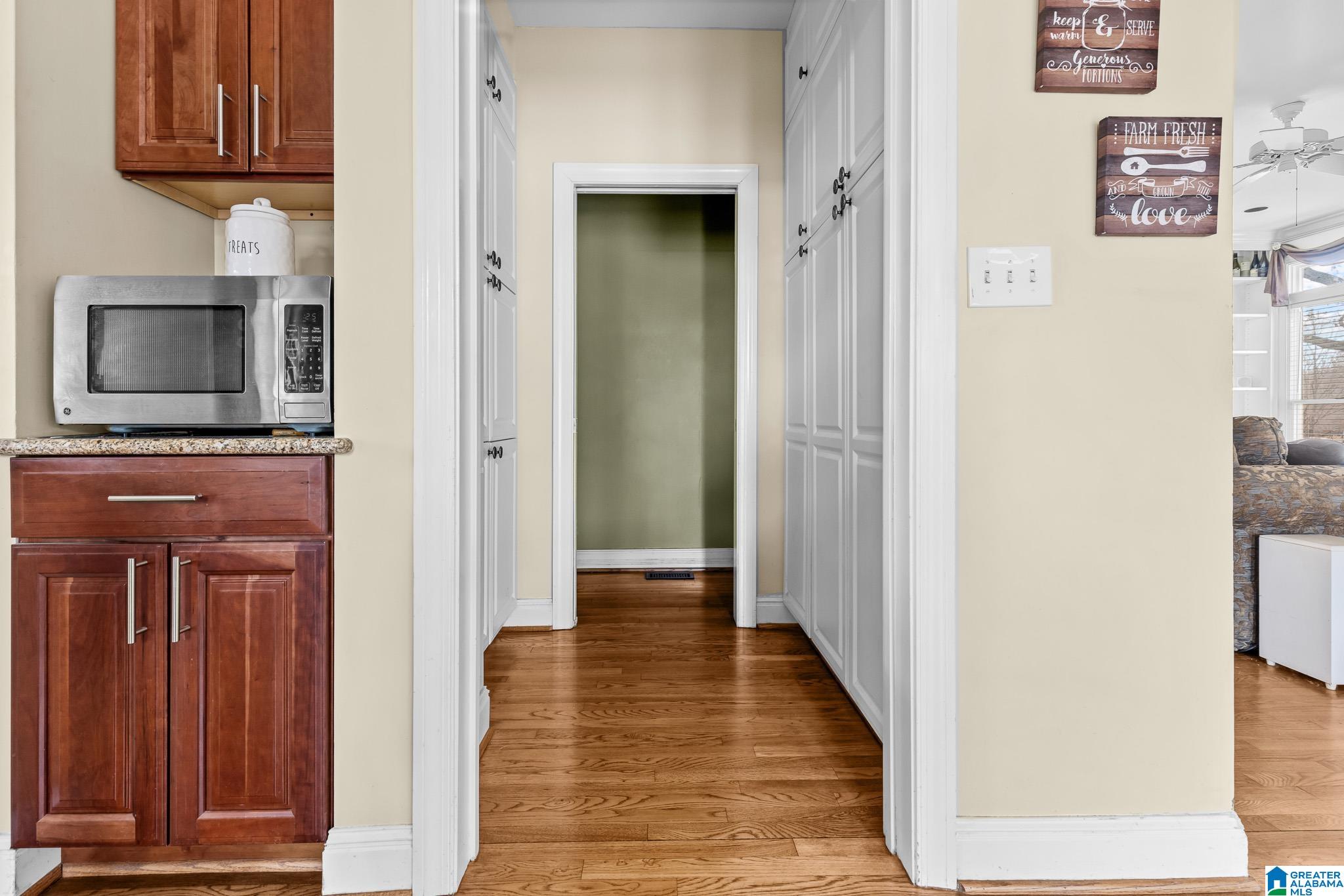 1938 PLEASANT RIDGE LOOP