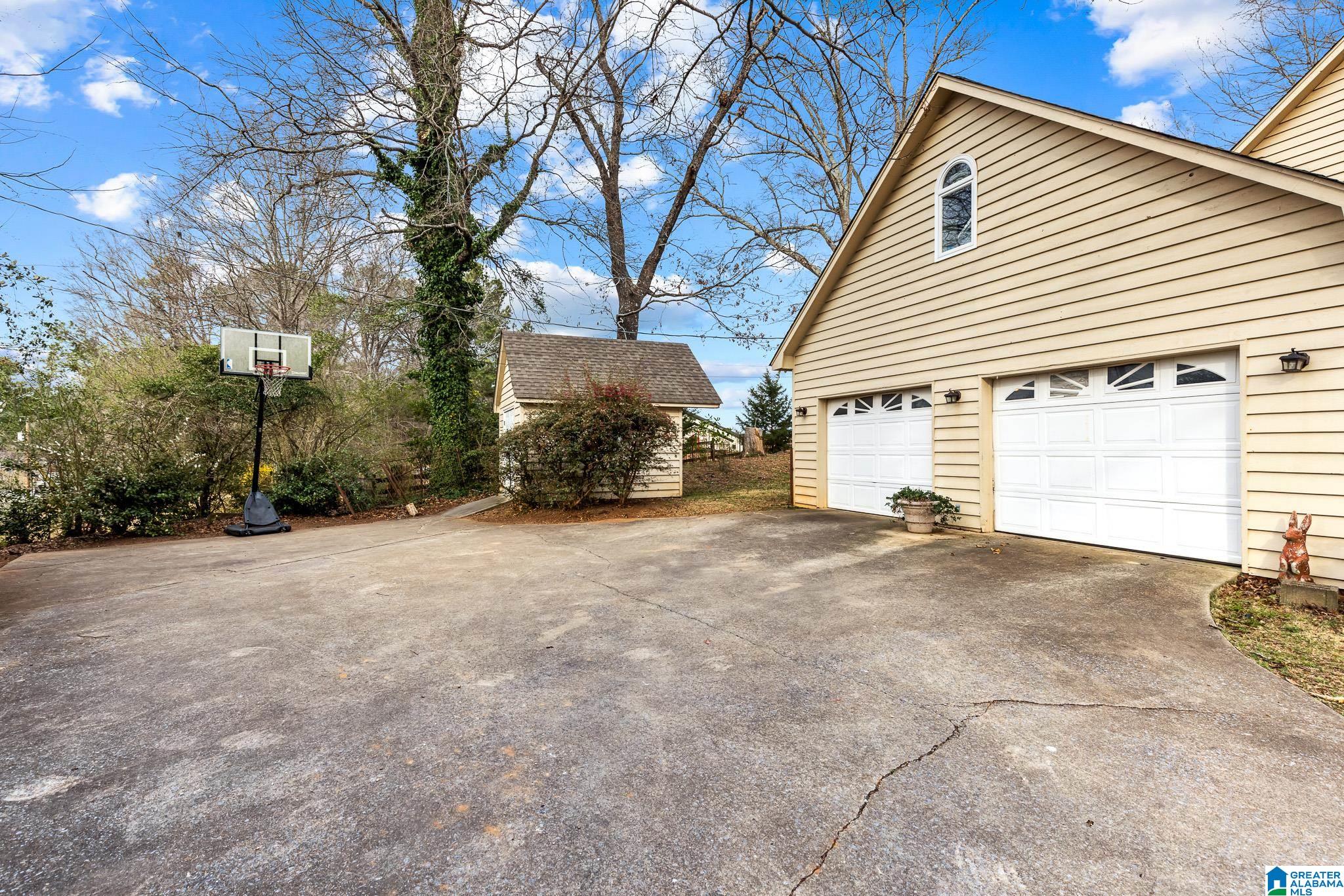 1938 PLEASANT RIDGE LOOP