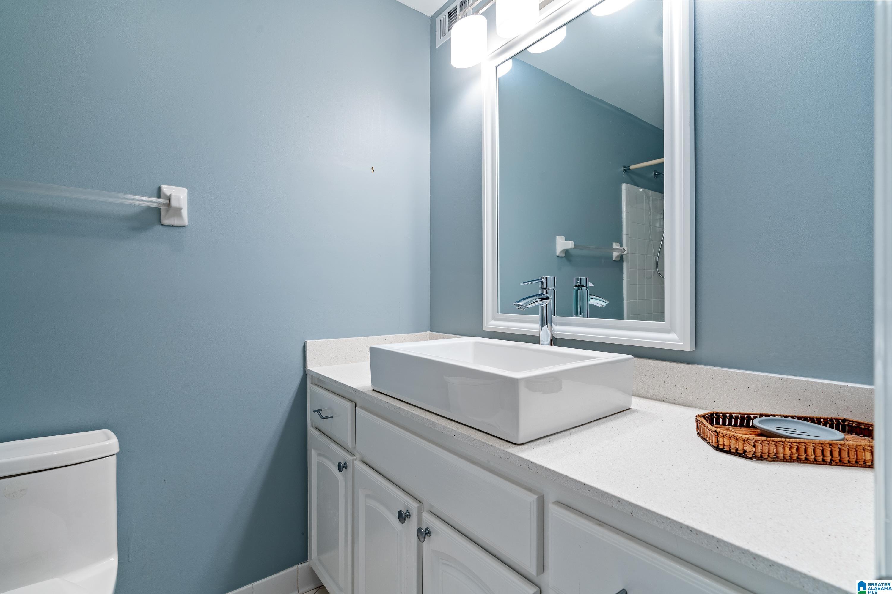 2400 CANDLEBROOK DRIVE