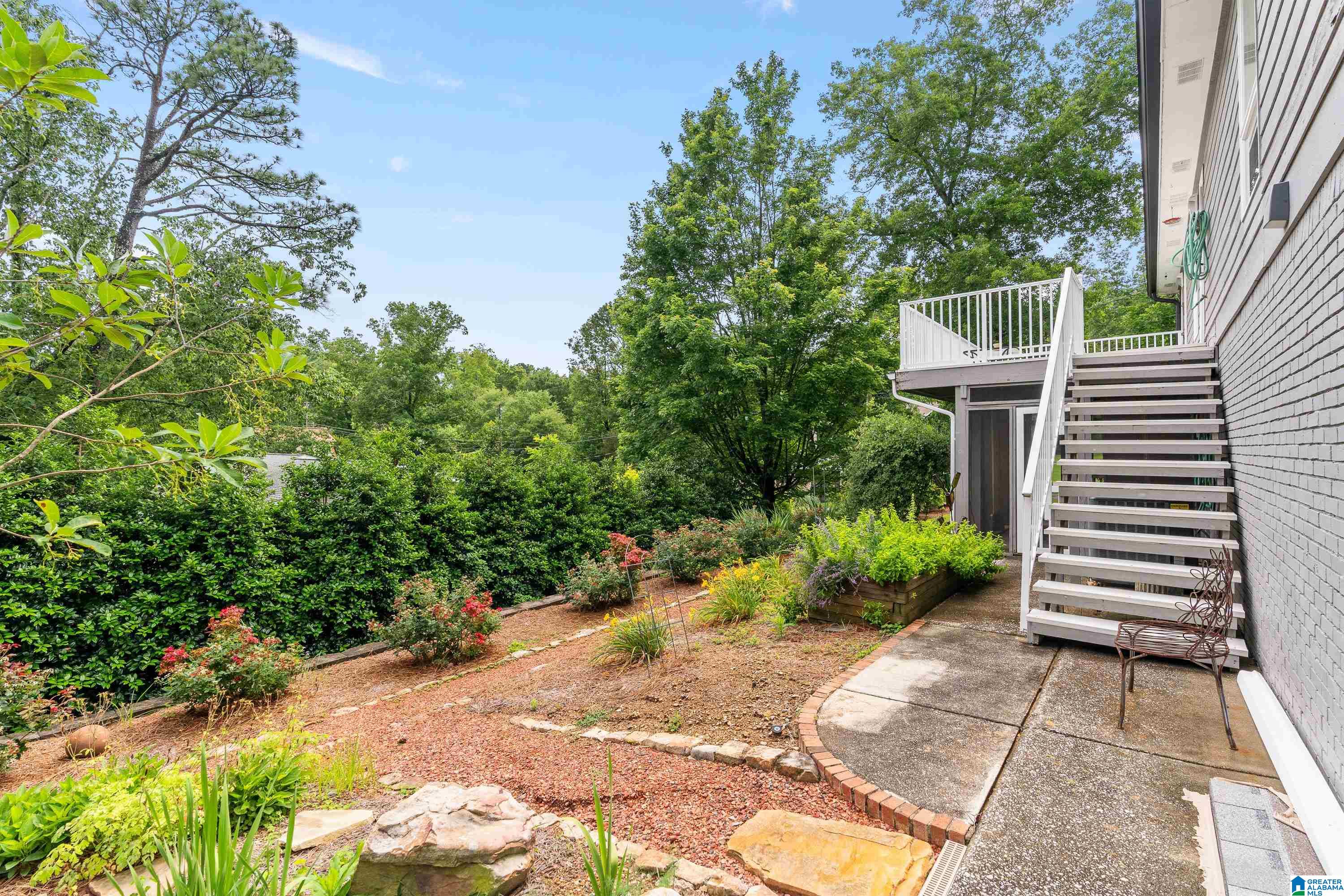 2400 CANDLEBROOK DRIVE