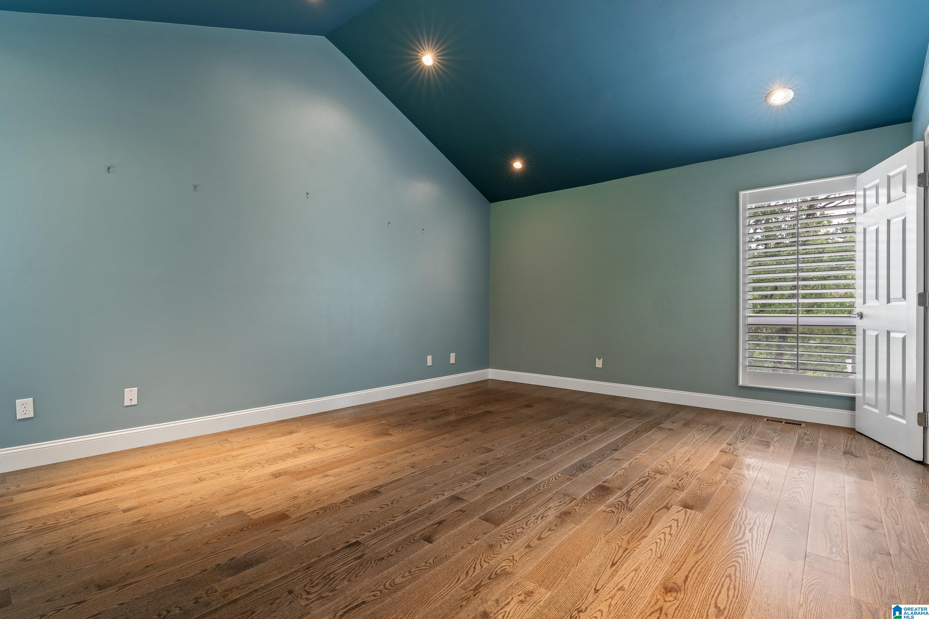 2400 CANDLEBROOK DRIVE