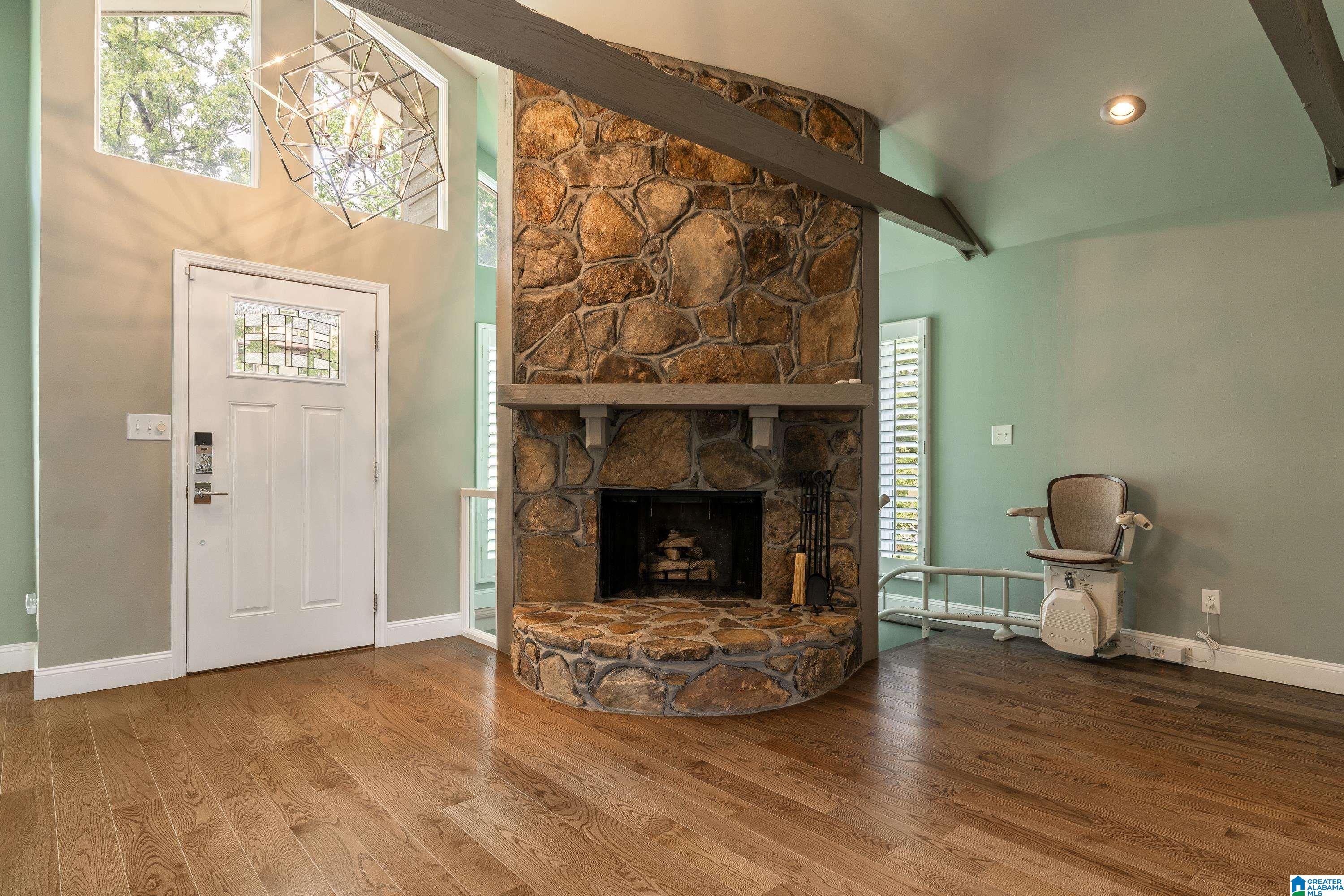 2400 CANDLEBROOK DRIVE
