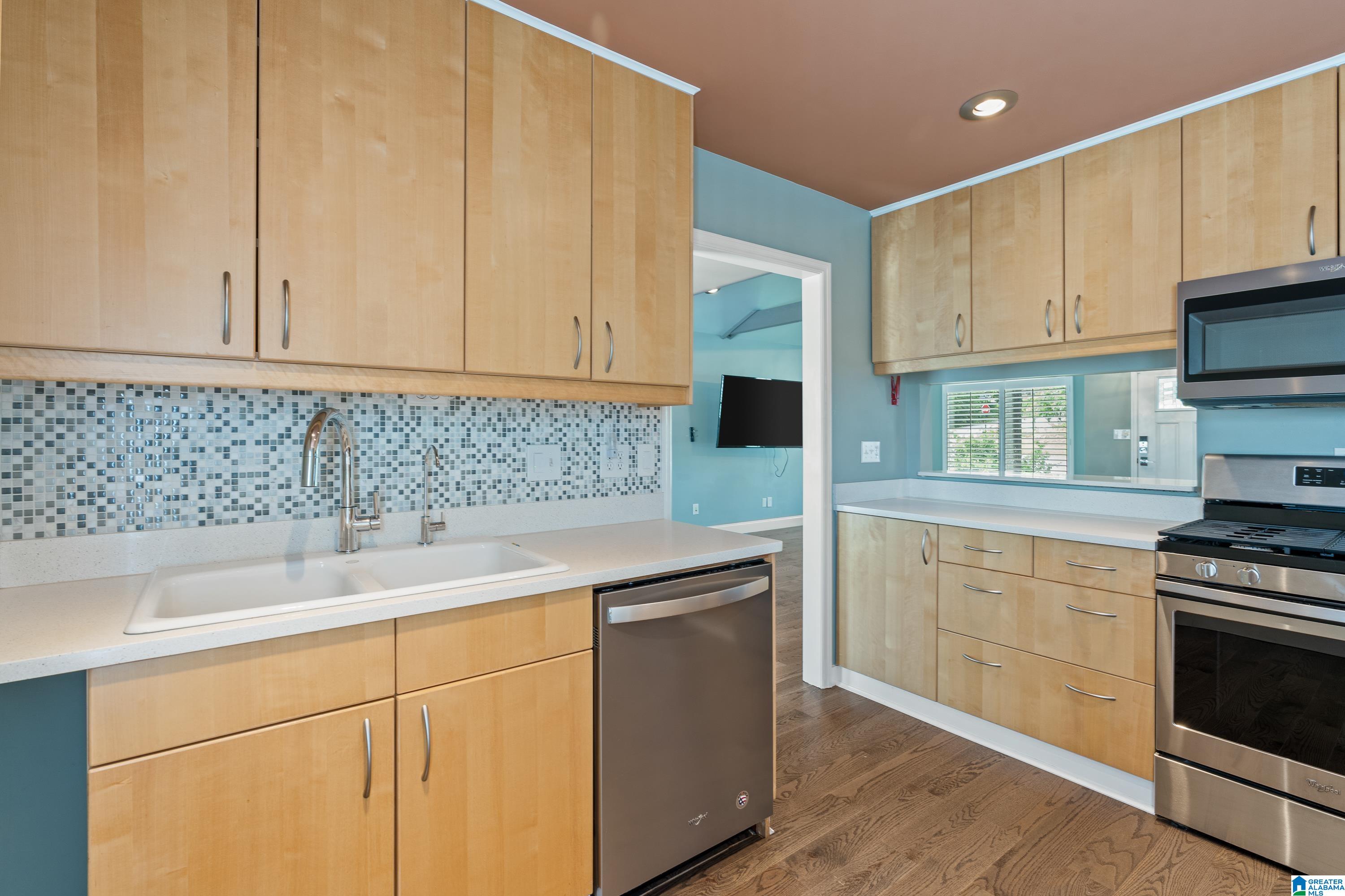 2400 CANDLEBROOK DRIVE