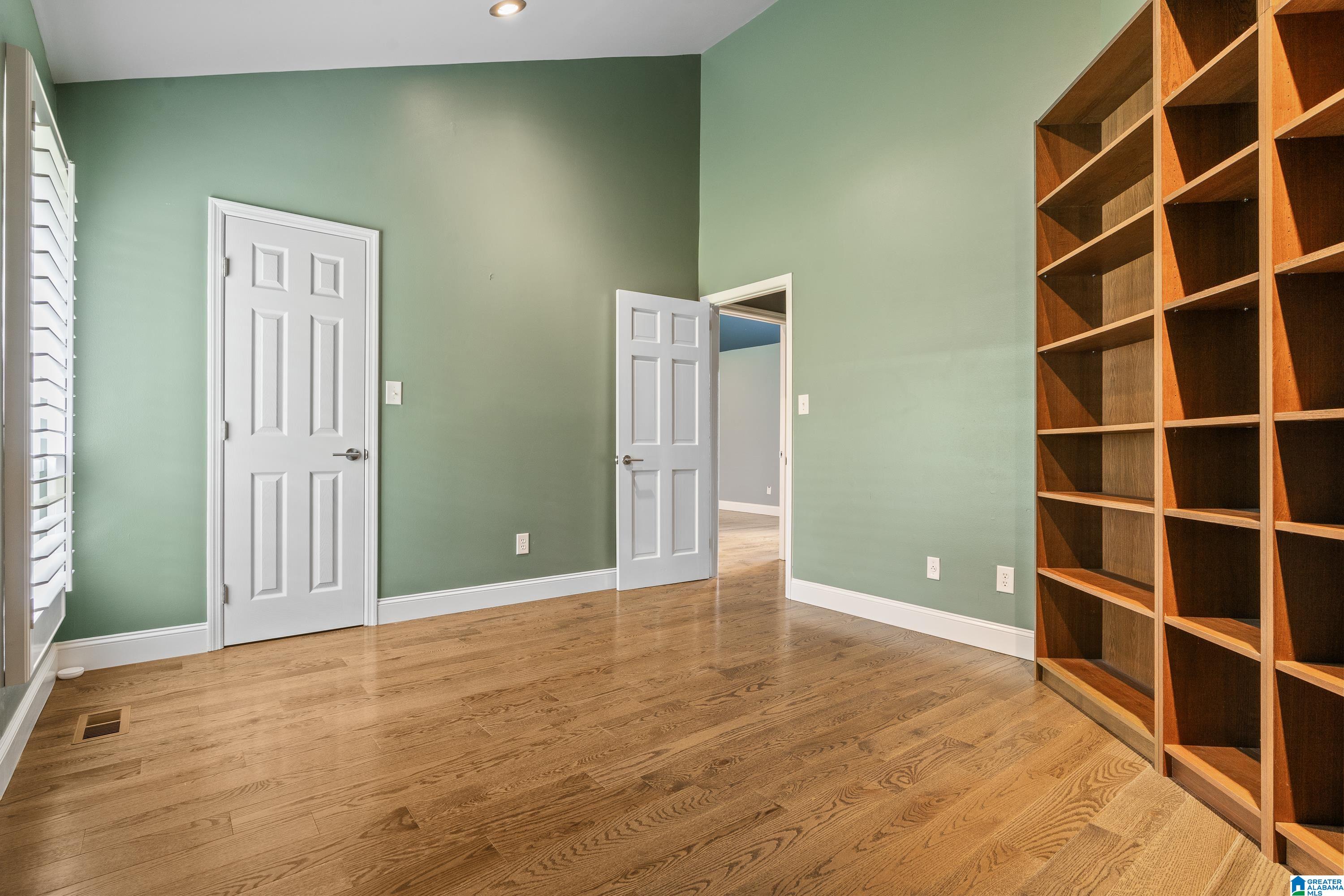 2400 CANDLEBROOK DRIVE