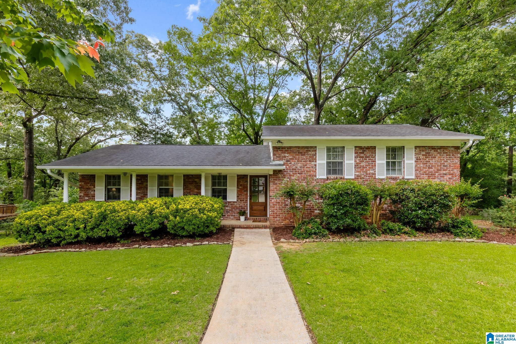 1919 WISTERWOOD DRIVE