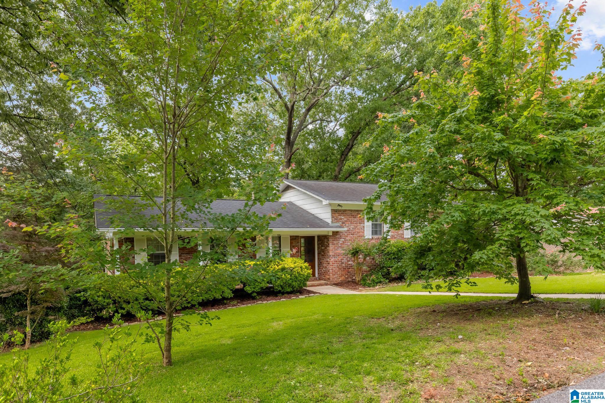 1919 WISTERWOOD DRIVE
