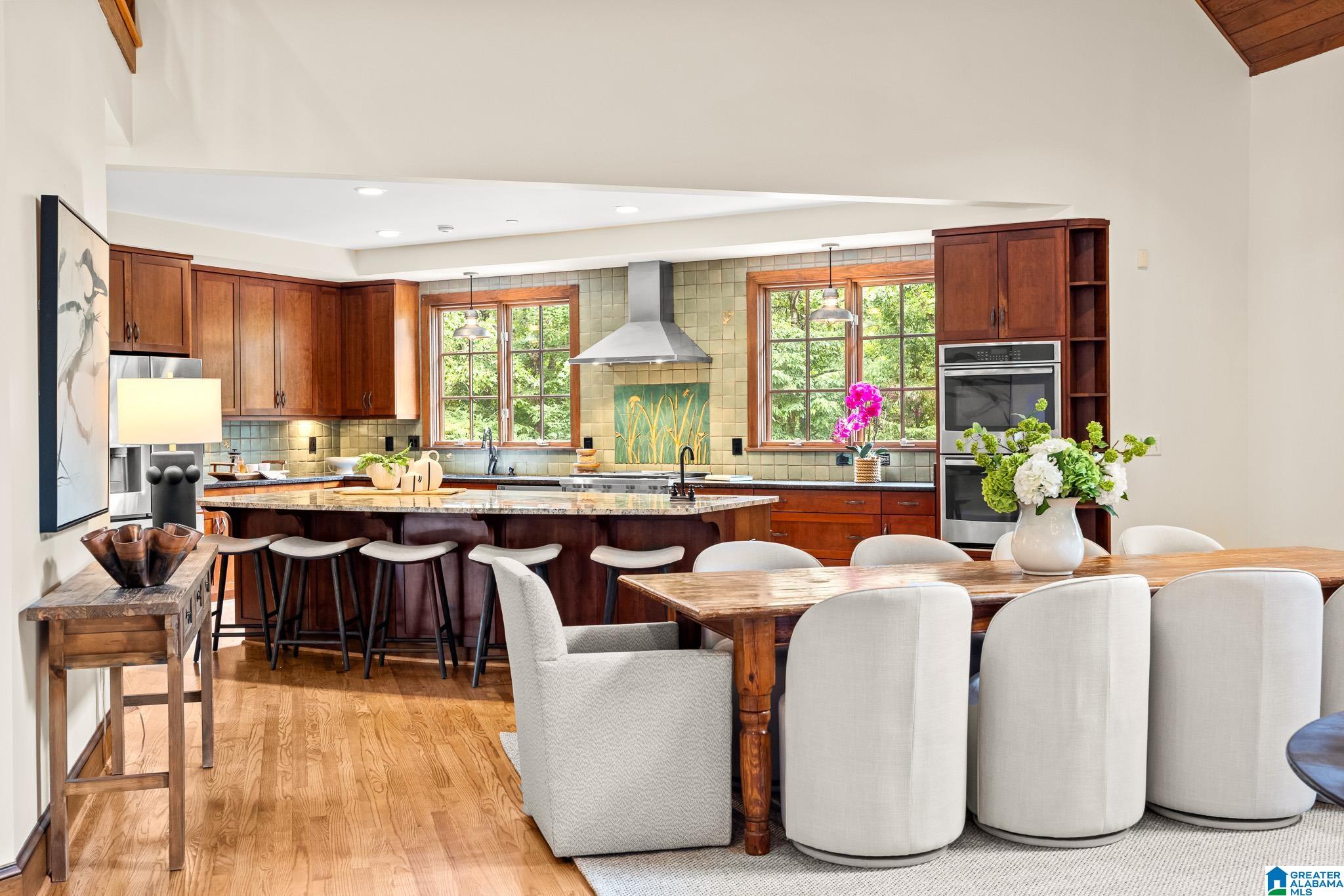 2055 RIDGE LAKE DRIVE