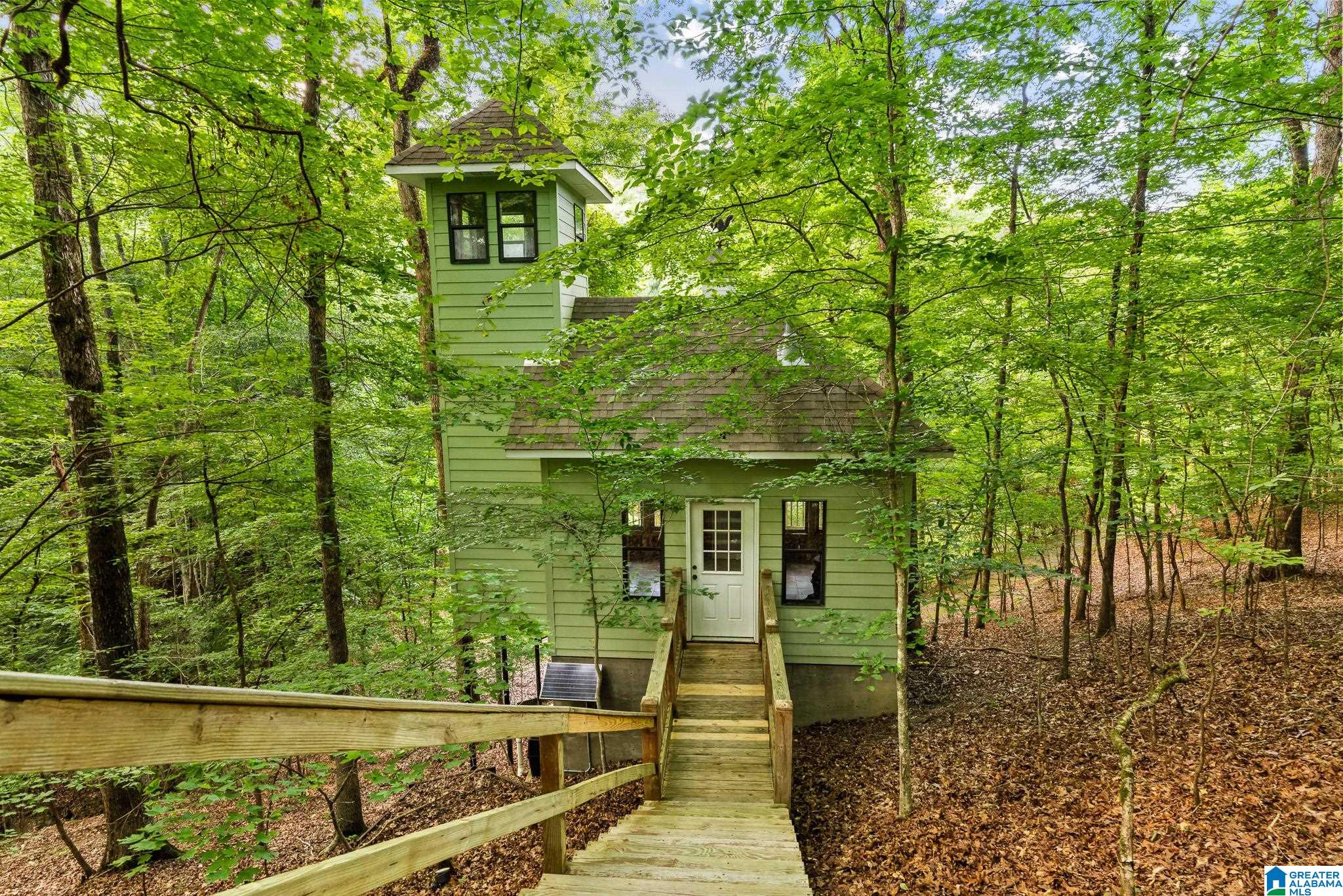 2055 RIDGE LAKE DRIVE