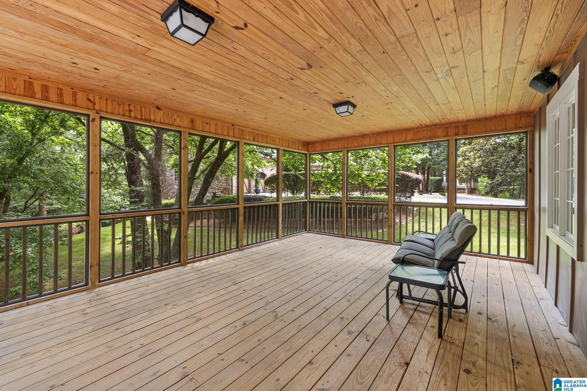 2055 RIDGE LAKE DRIVE