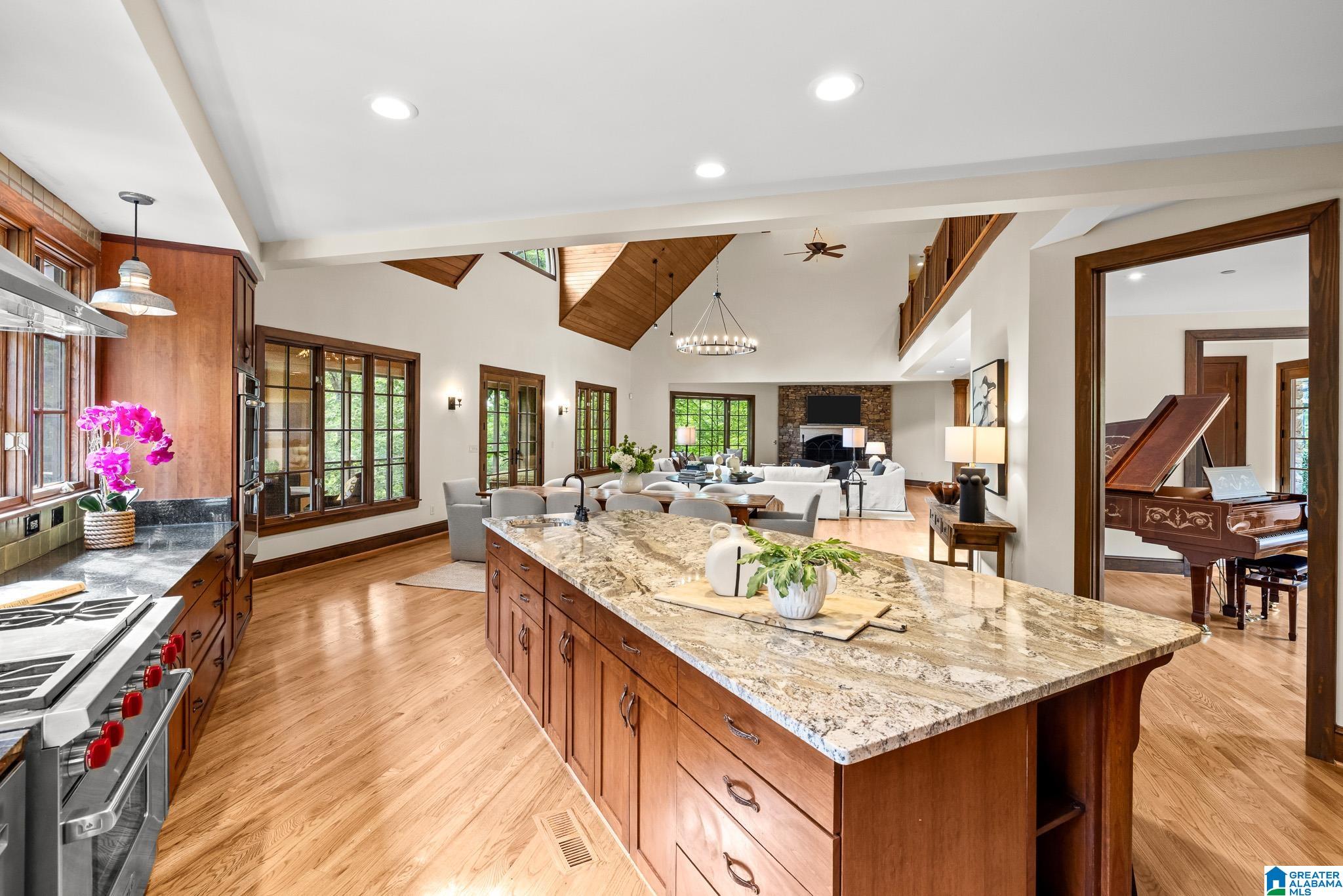 2055 RIDGE LAKE DRIVE