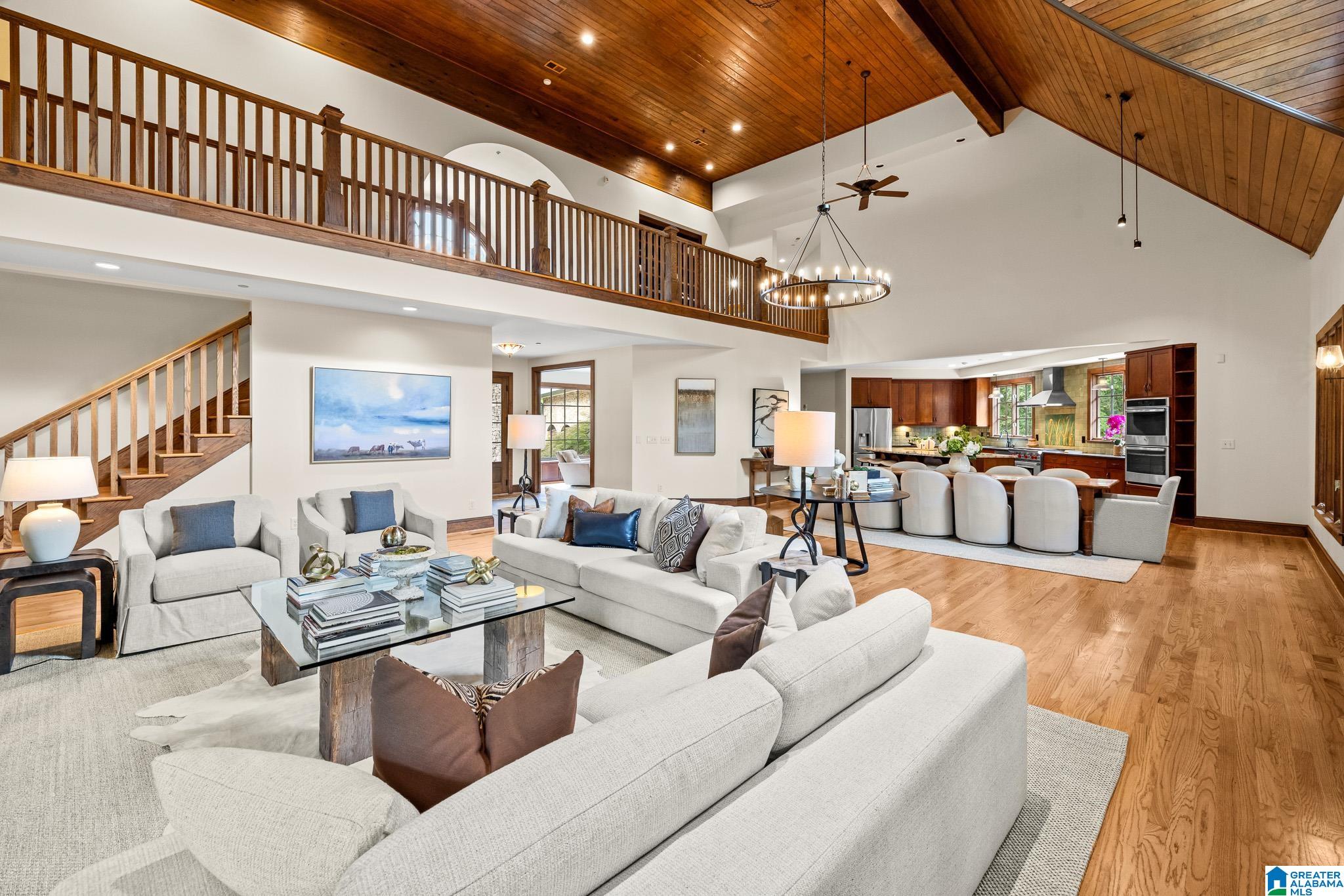 2055 RIDGE LAKE DRIVE