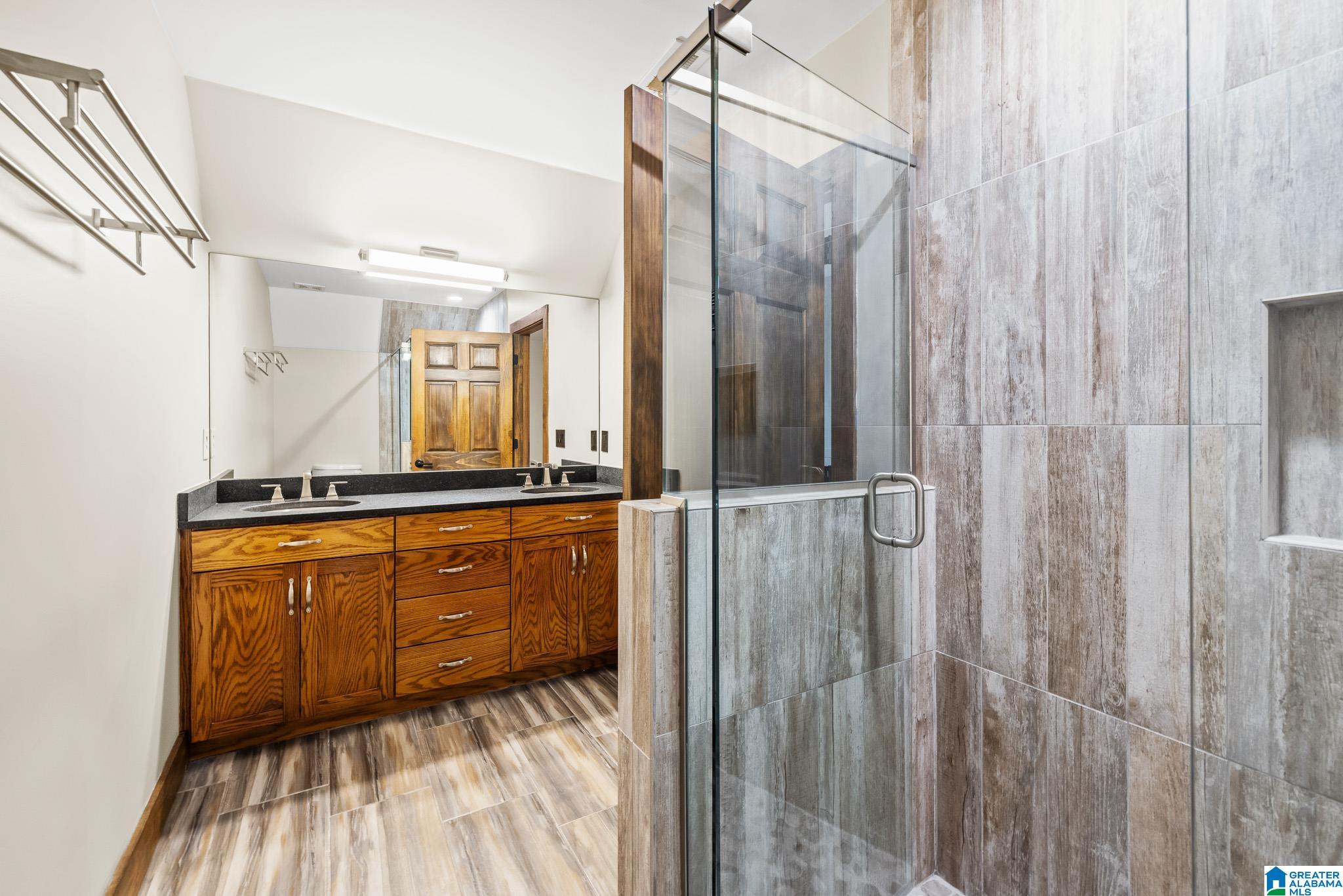 2055 RIDGE LAKE DRIVE