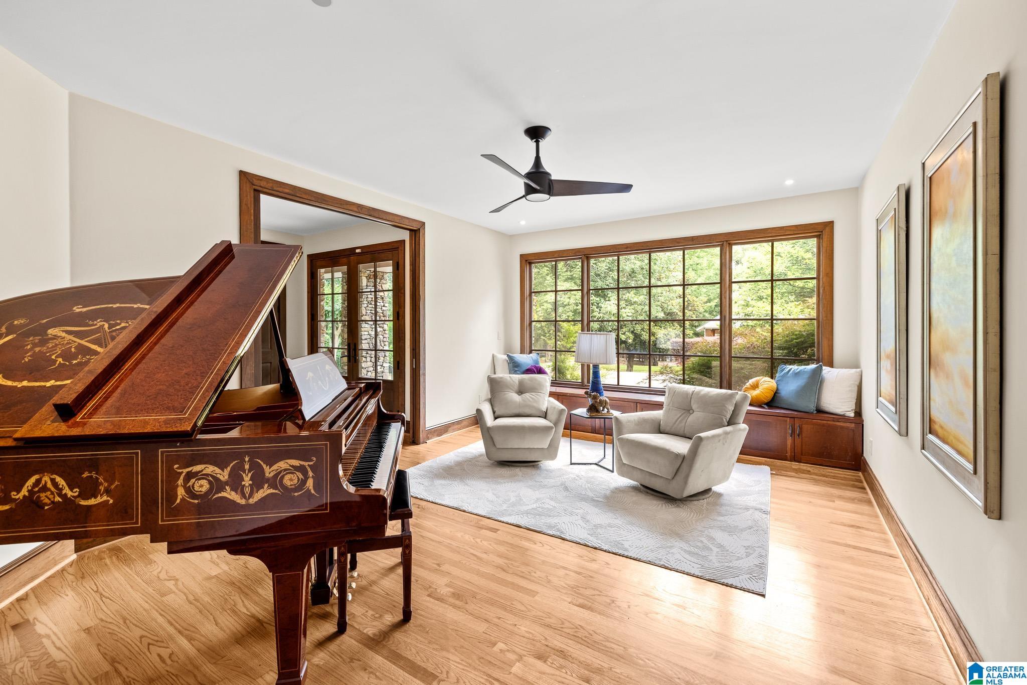 2055 RIDGE LAKE DRIVE