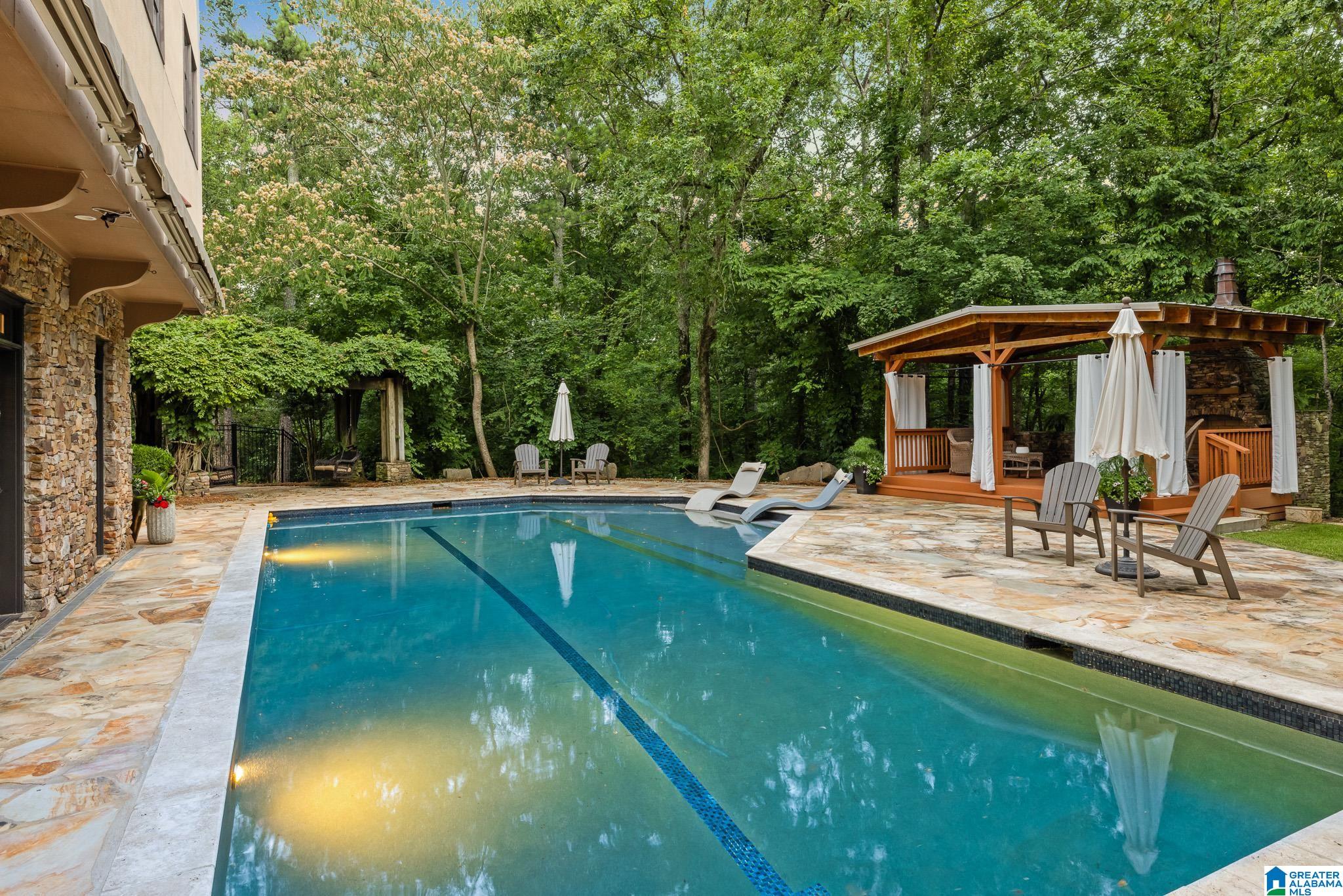 2055 RIDGE LAKE DRIVE