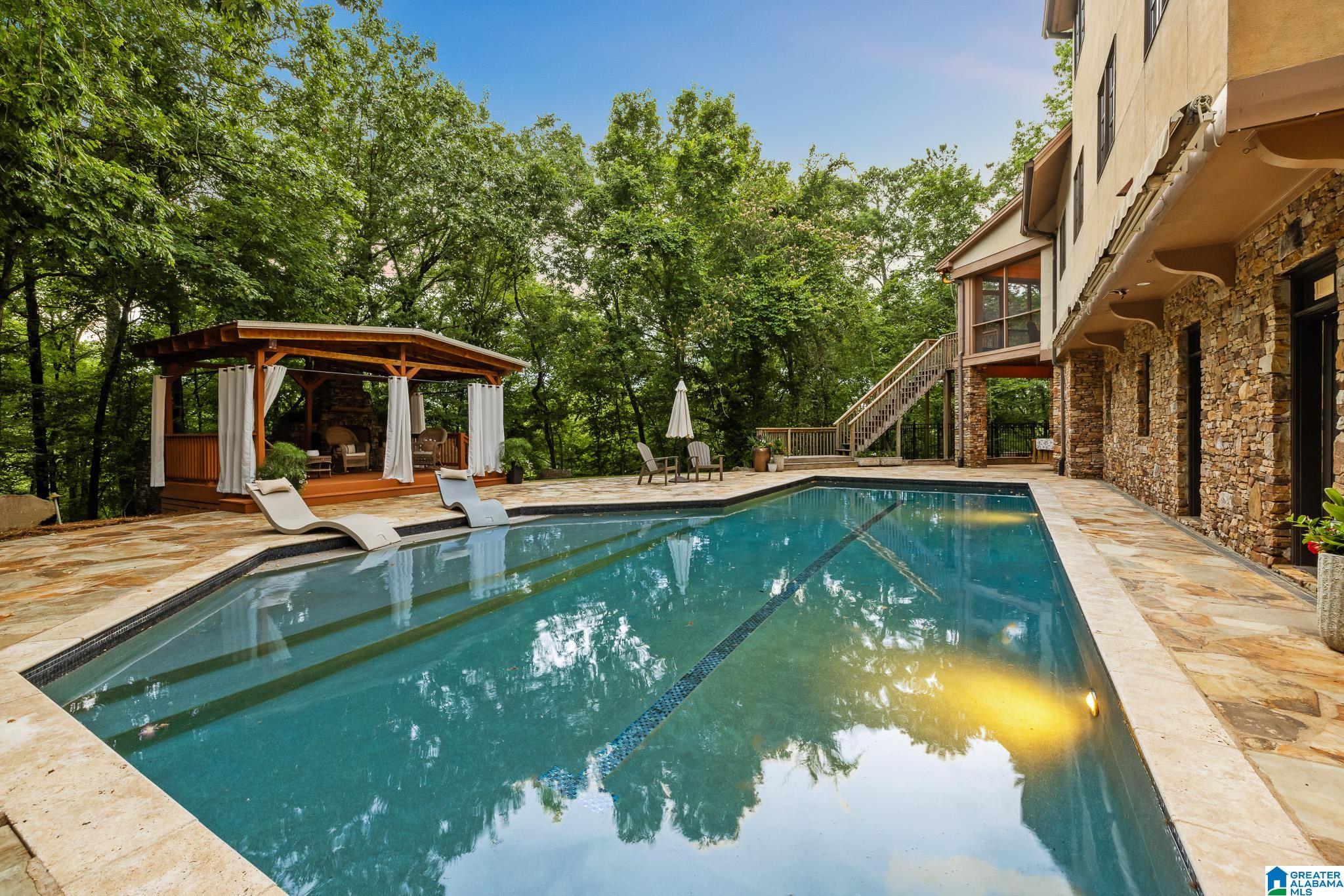 2055 RIDGE LAKE DRIVE