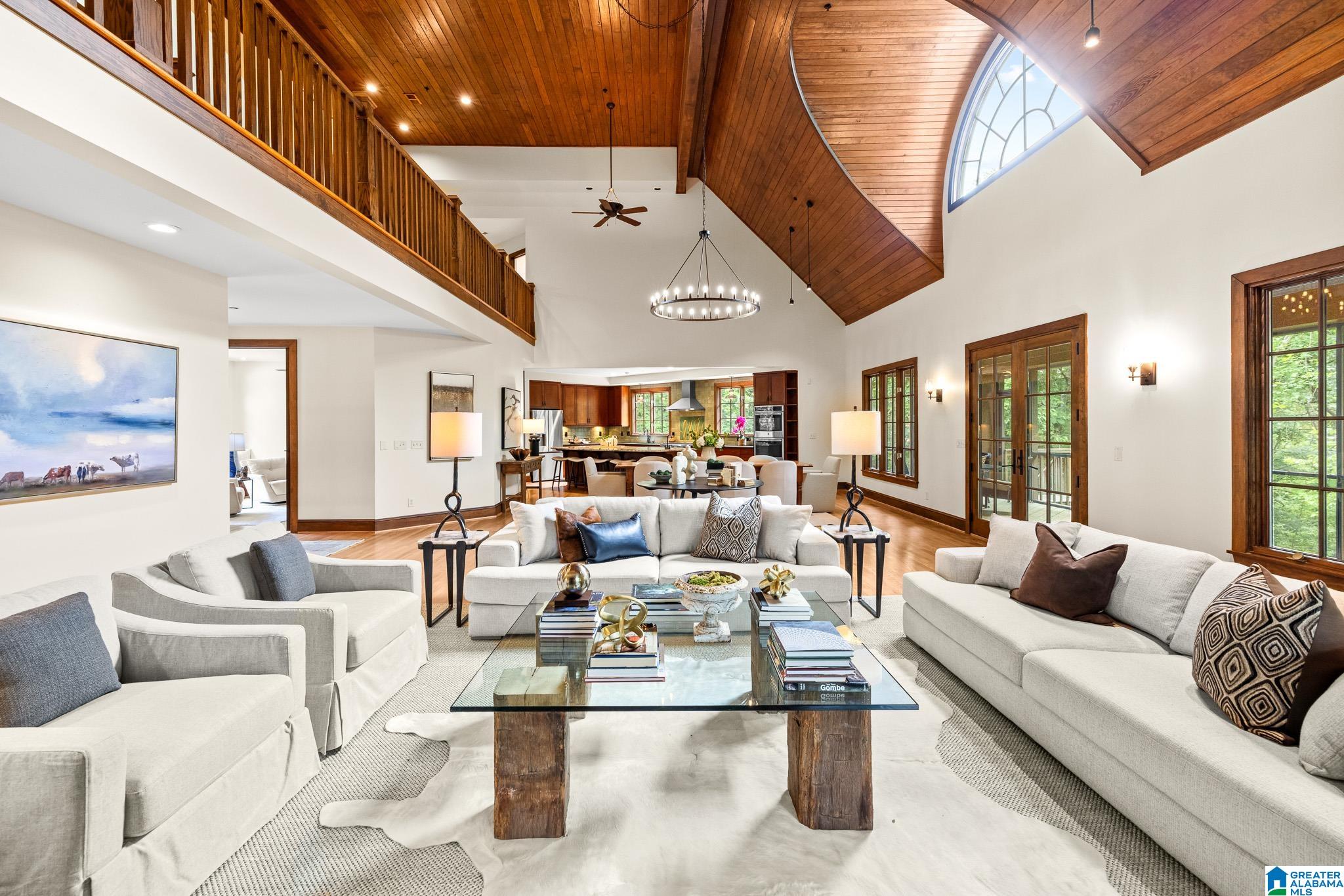 2055 RIDGE LAKE DRIVE