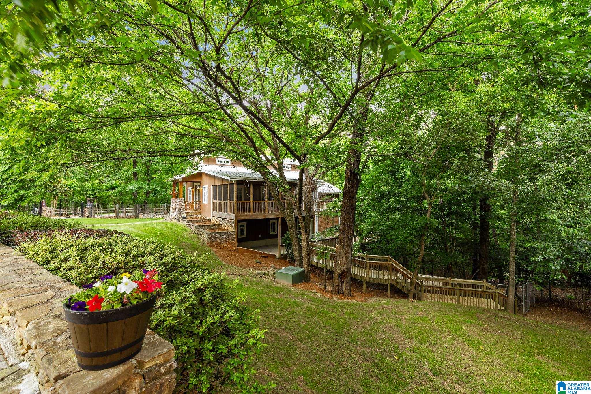 2055 RIDGE LAKE DRIVE