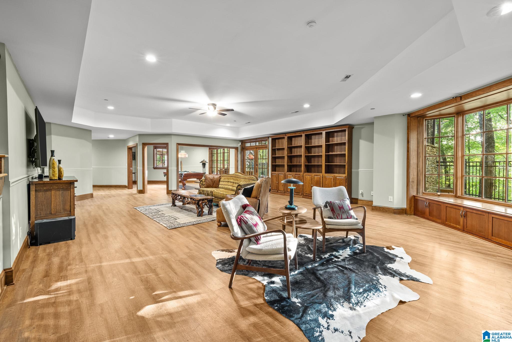 2055 RIDGE LAKE DRIVE