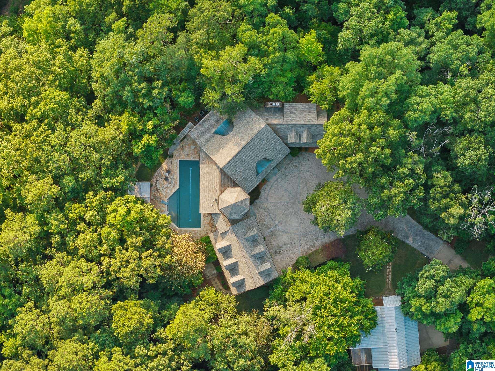 2055 RIDGE LAKE DRIVE