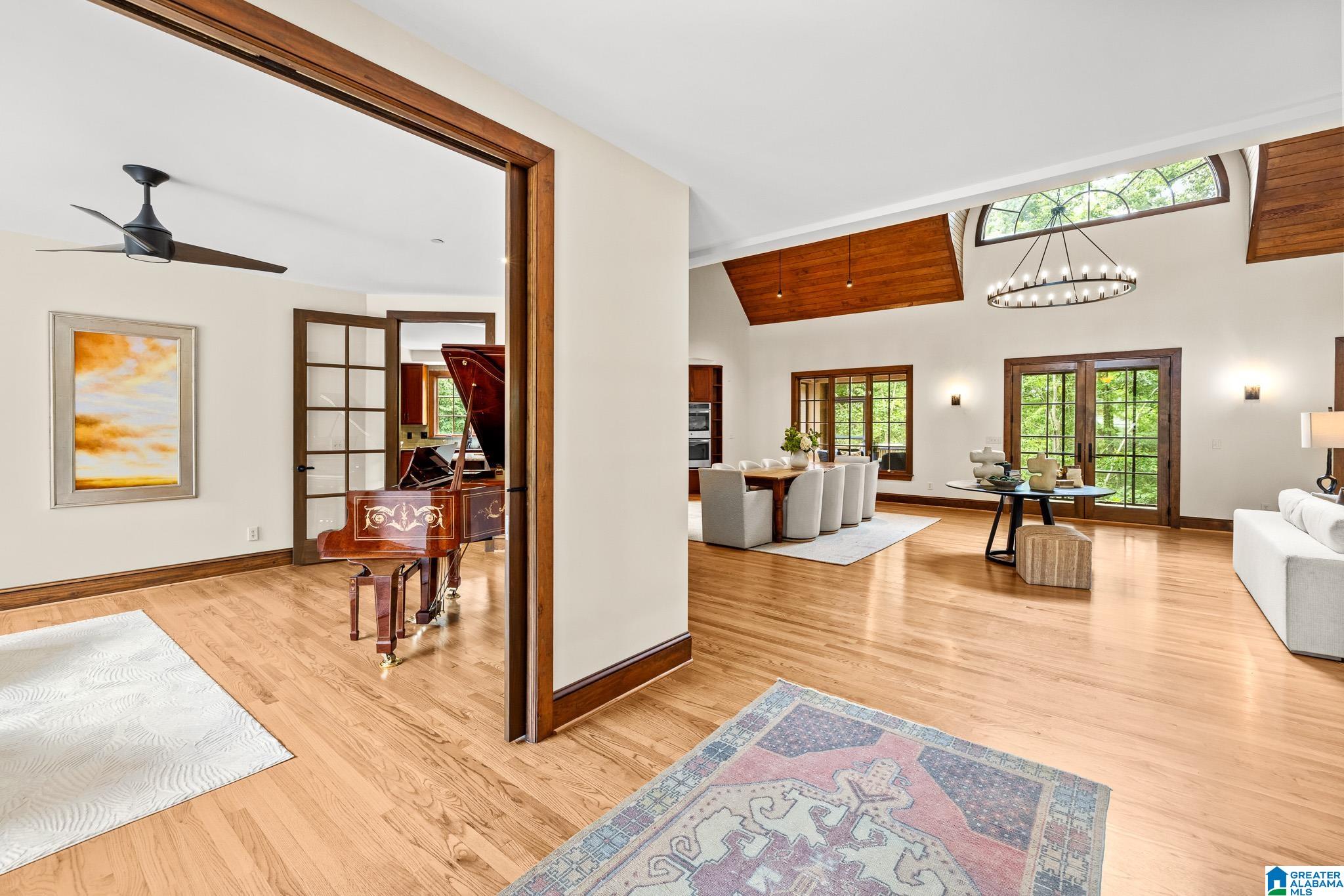 2055 RIDGE LAKE DRIVE