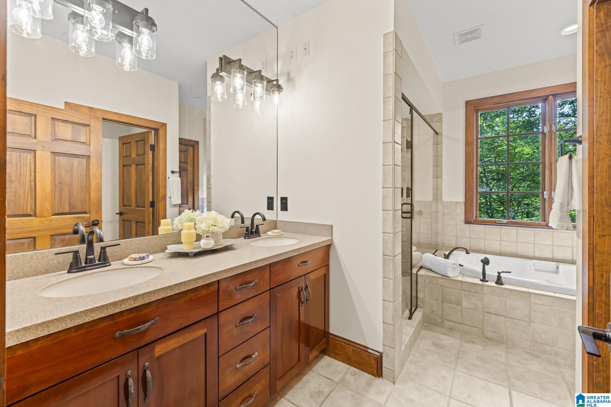 2055 RIDGE LAKE DRIVE