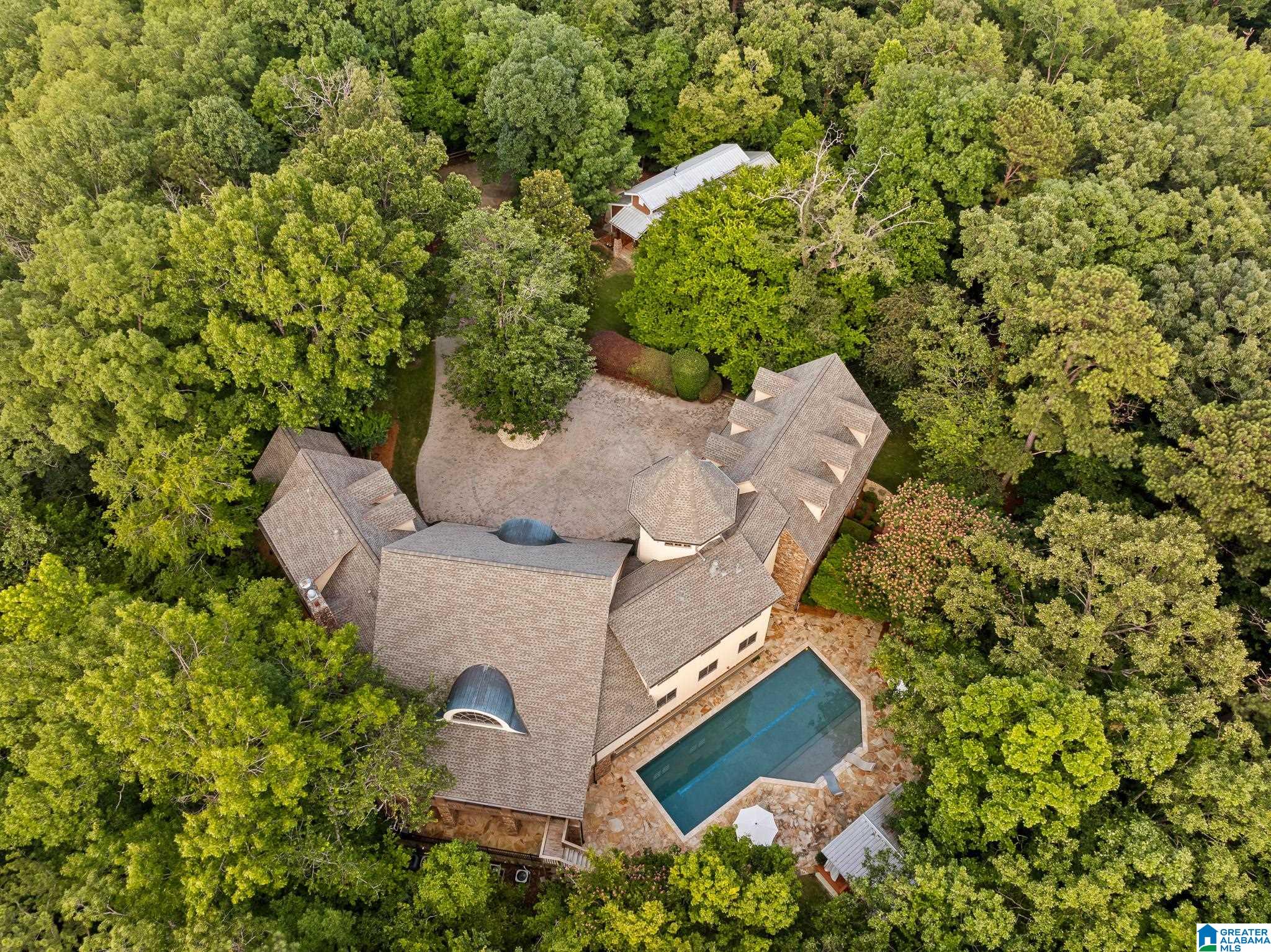 2055 RIDGE LAKE DRIVE