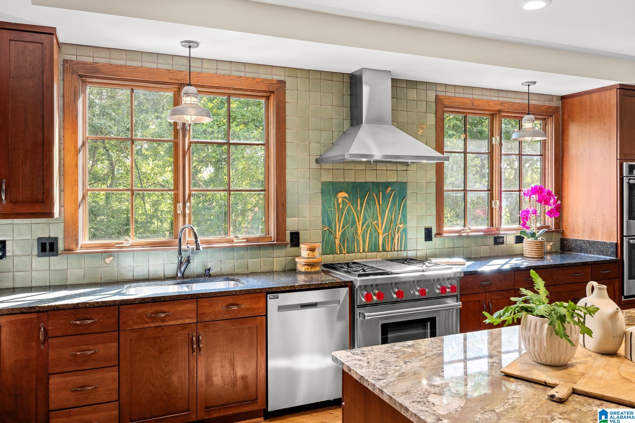 2055 RIDGE LAKE DRIVE