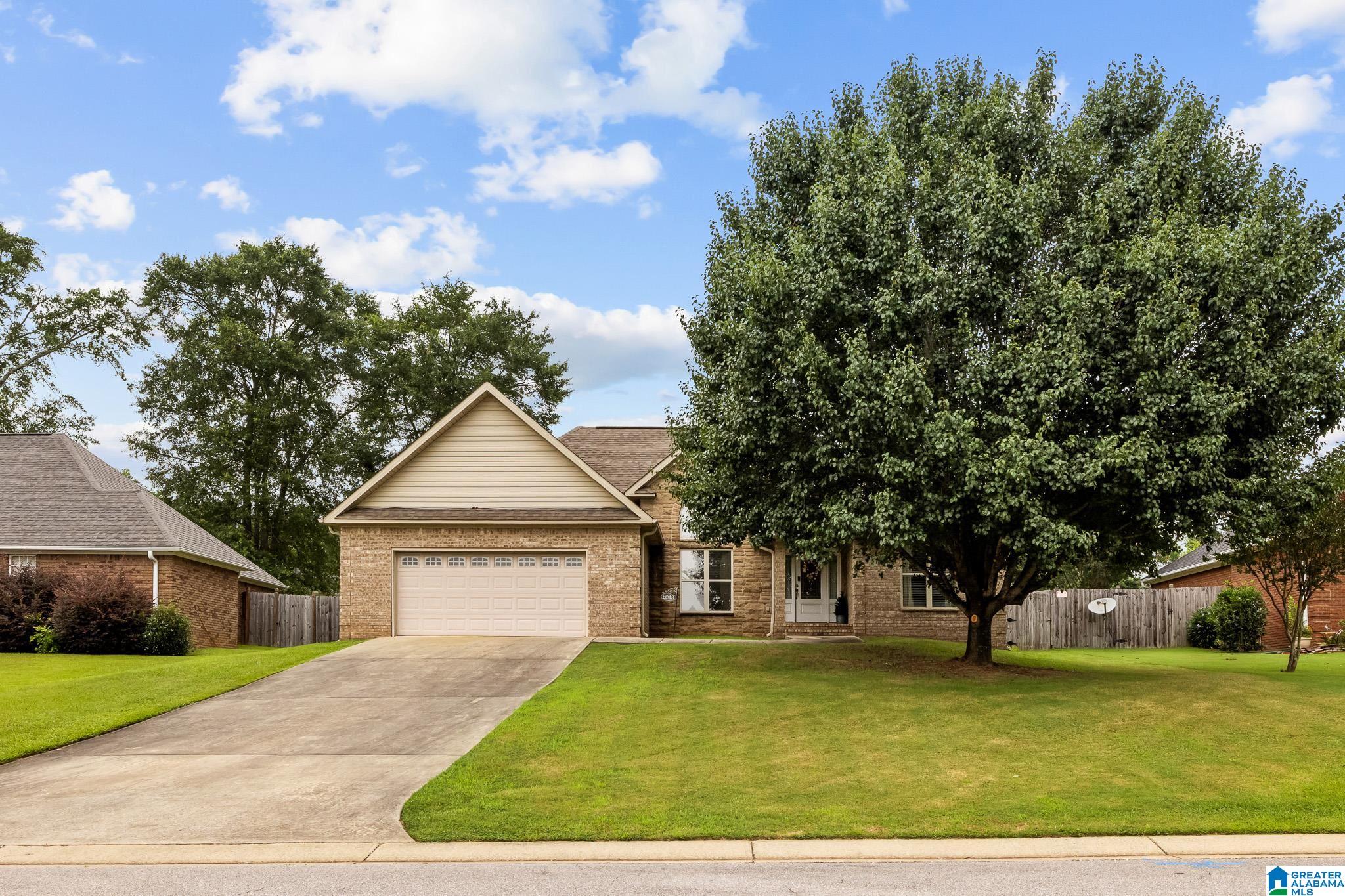 2043 MAPLEWOOD LANE