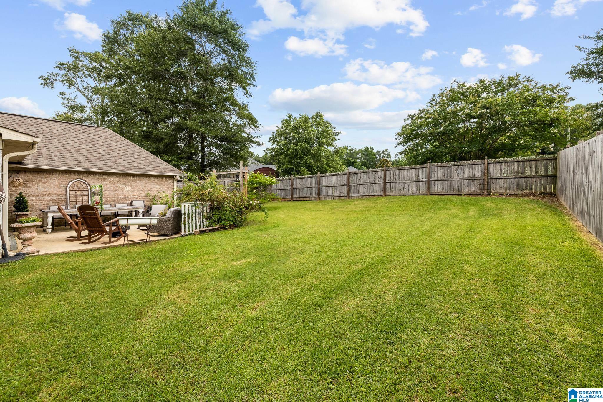 2043 MAPLEWOOD LANE