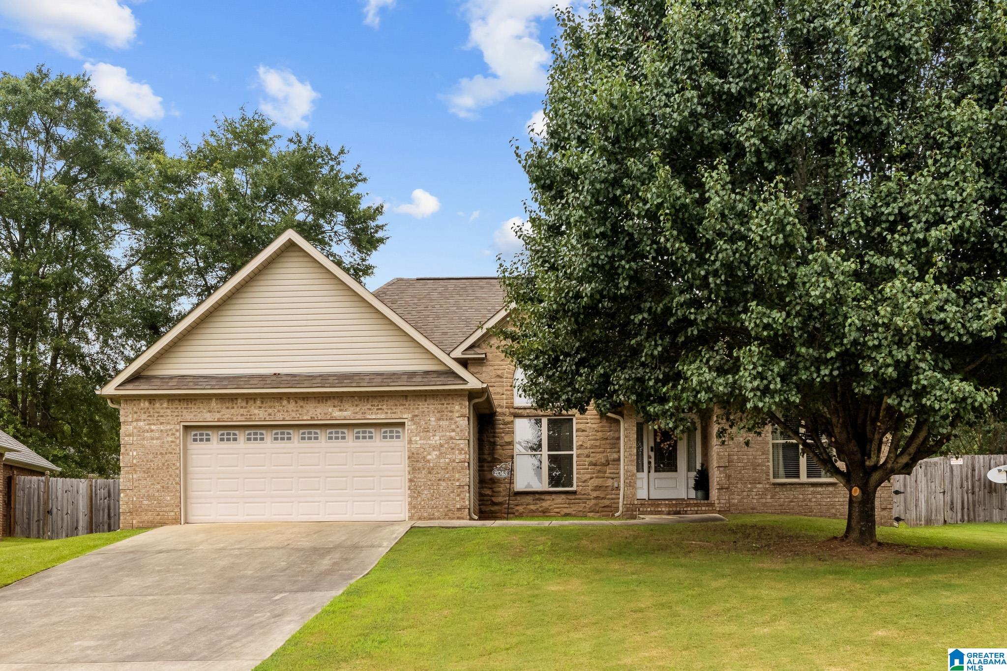 2043 MAPLEWOOD LANE