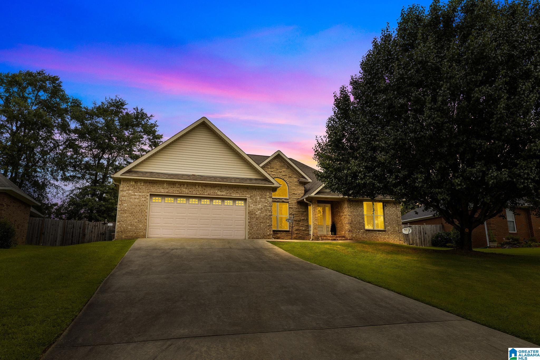 2043 MAPLEWOOD LANE