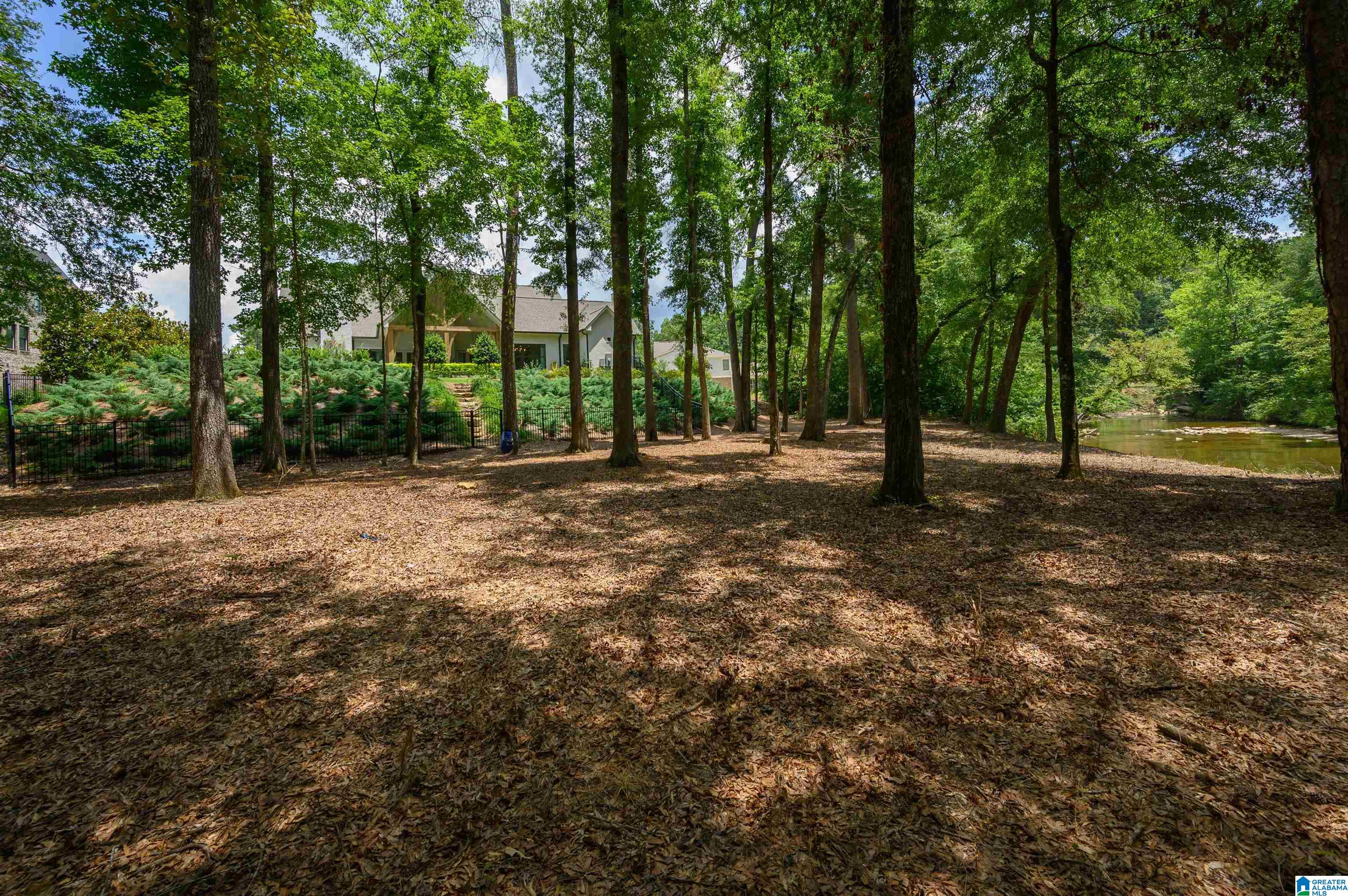 2089 HIGHLAND GATE WAY