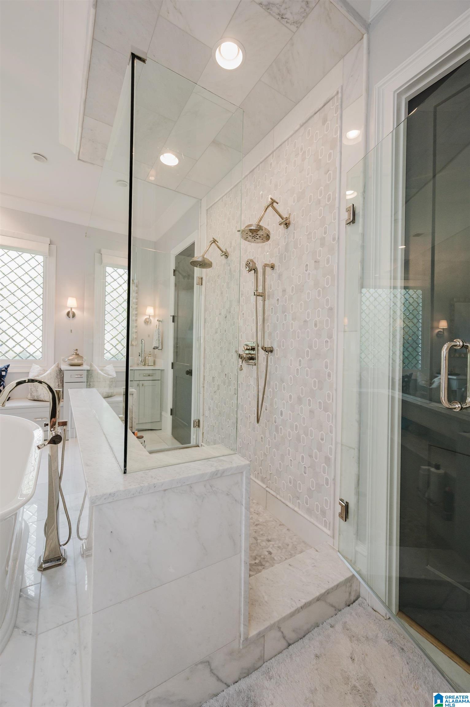 2089 HIGHLAND GATE WAY