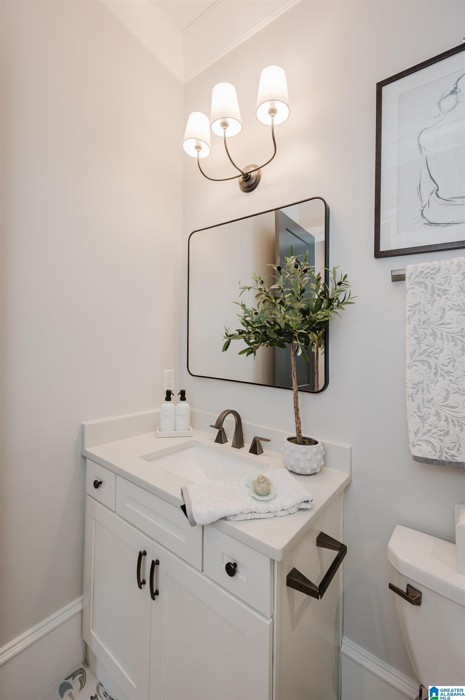 2089 HIGHLAND GATE WAY