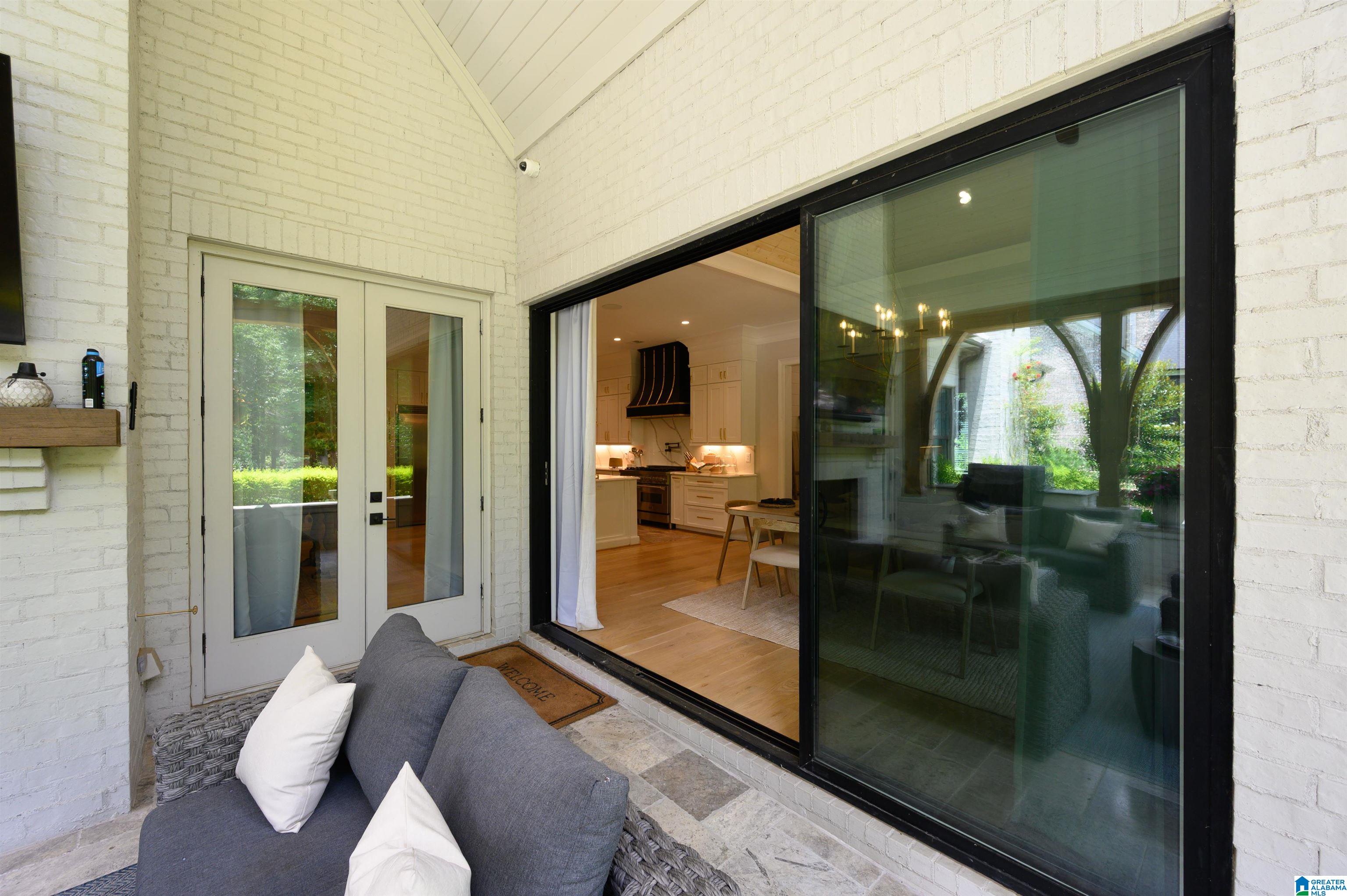 2089 HIGHLAND GATE WAY