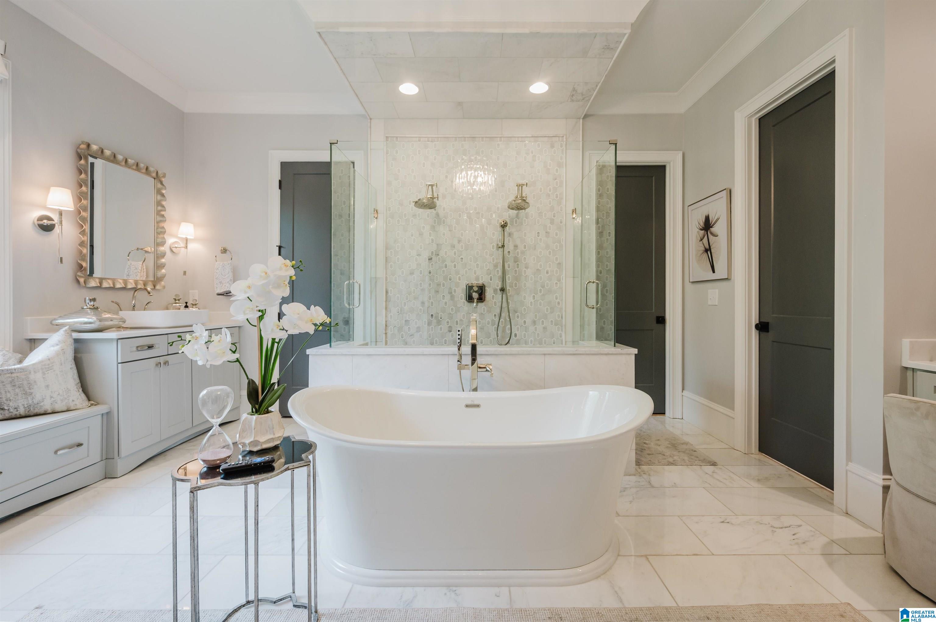 2089 HIGHLAND GATE WAY