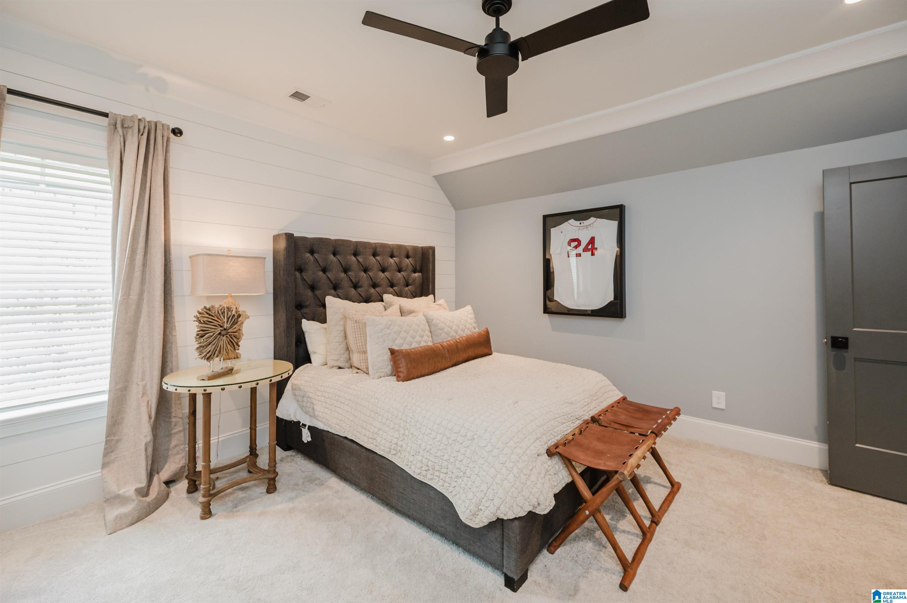 2089 HIGHLAND GATE WAY