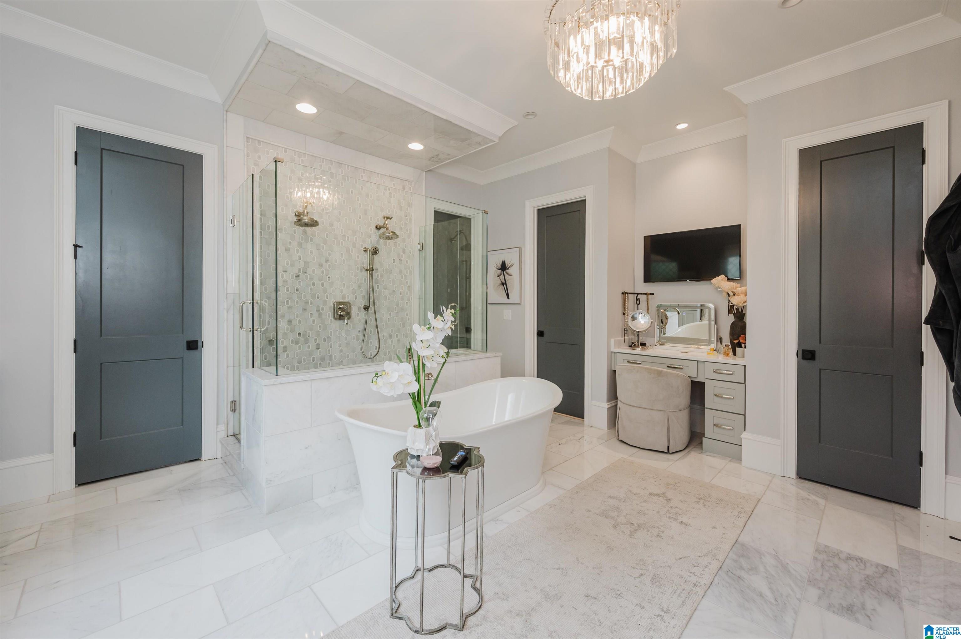 2089 HIGHLAND GATE WAY