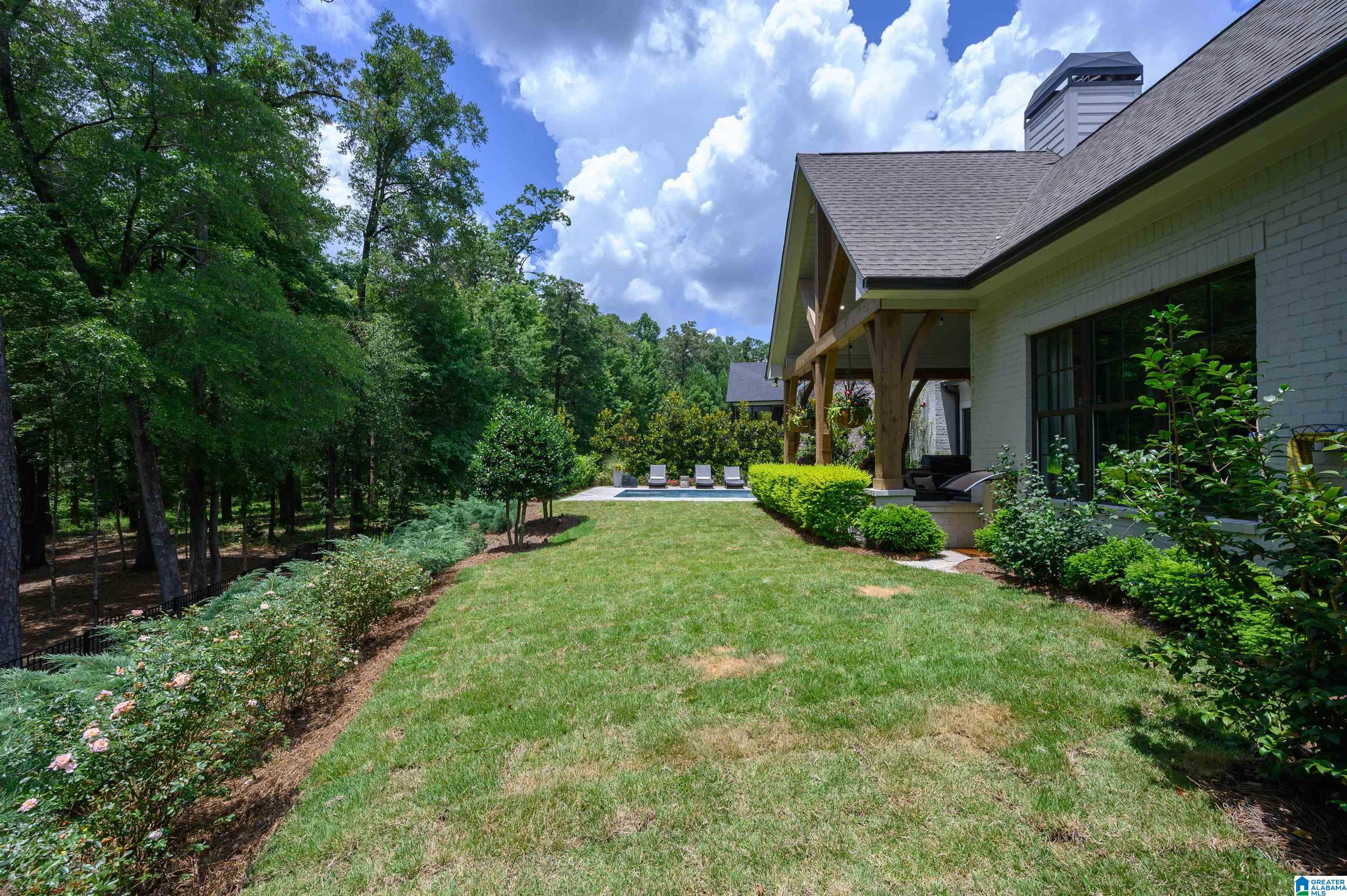 2089 HIGHLAND GATE WAY