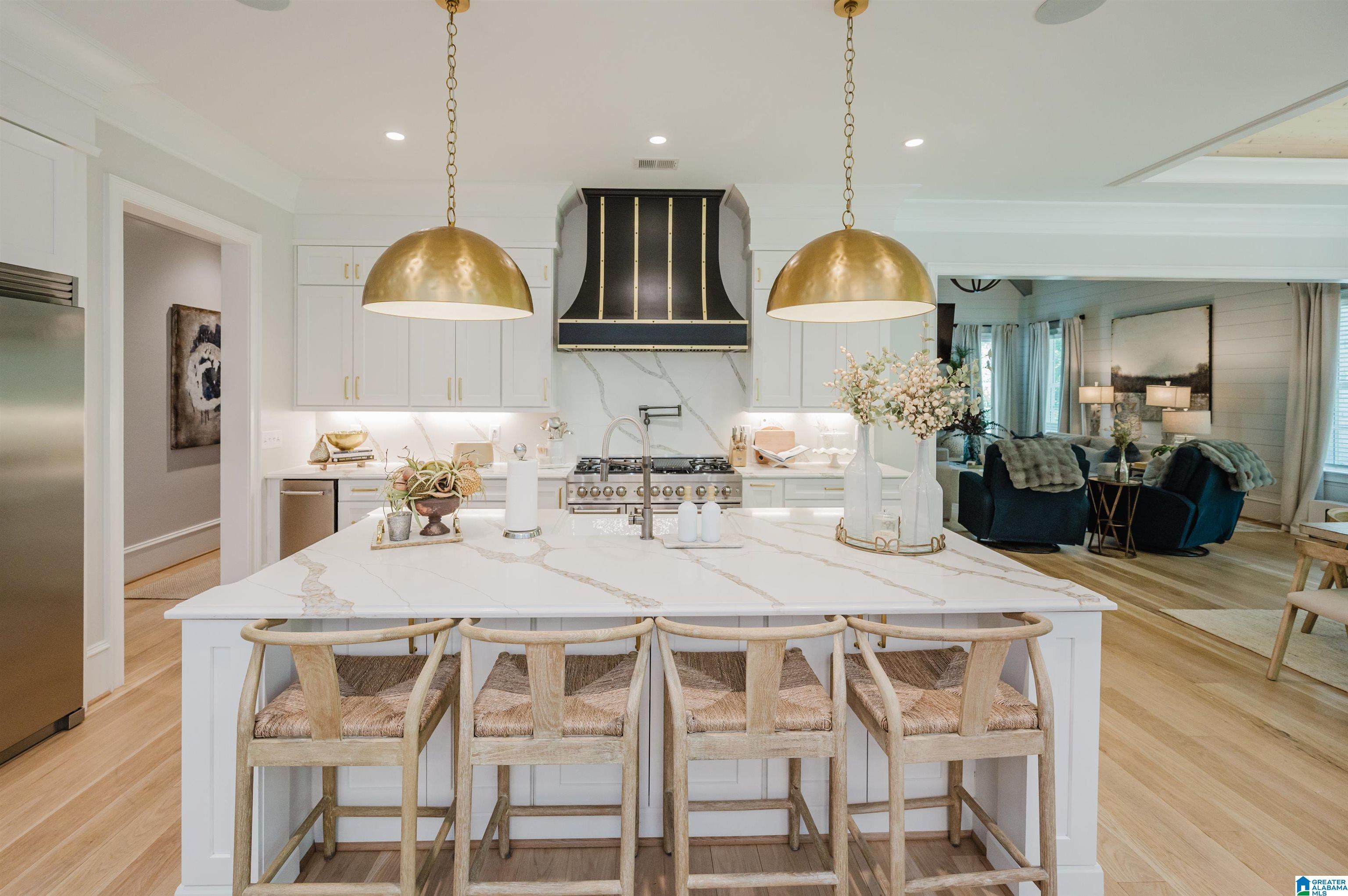 2089 HIGHLAND GATE WAY