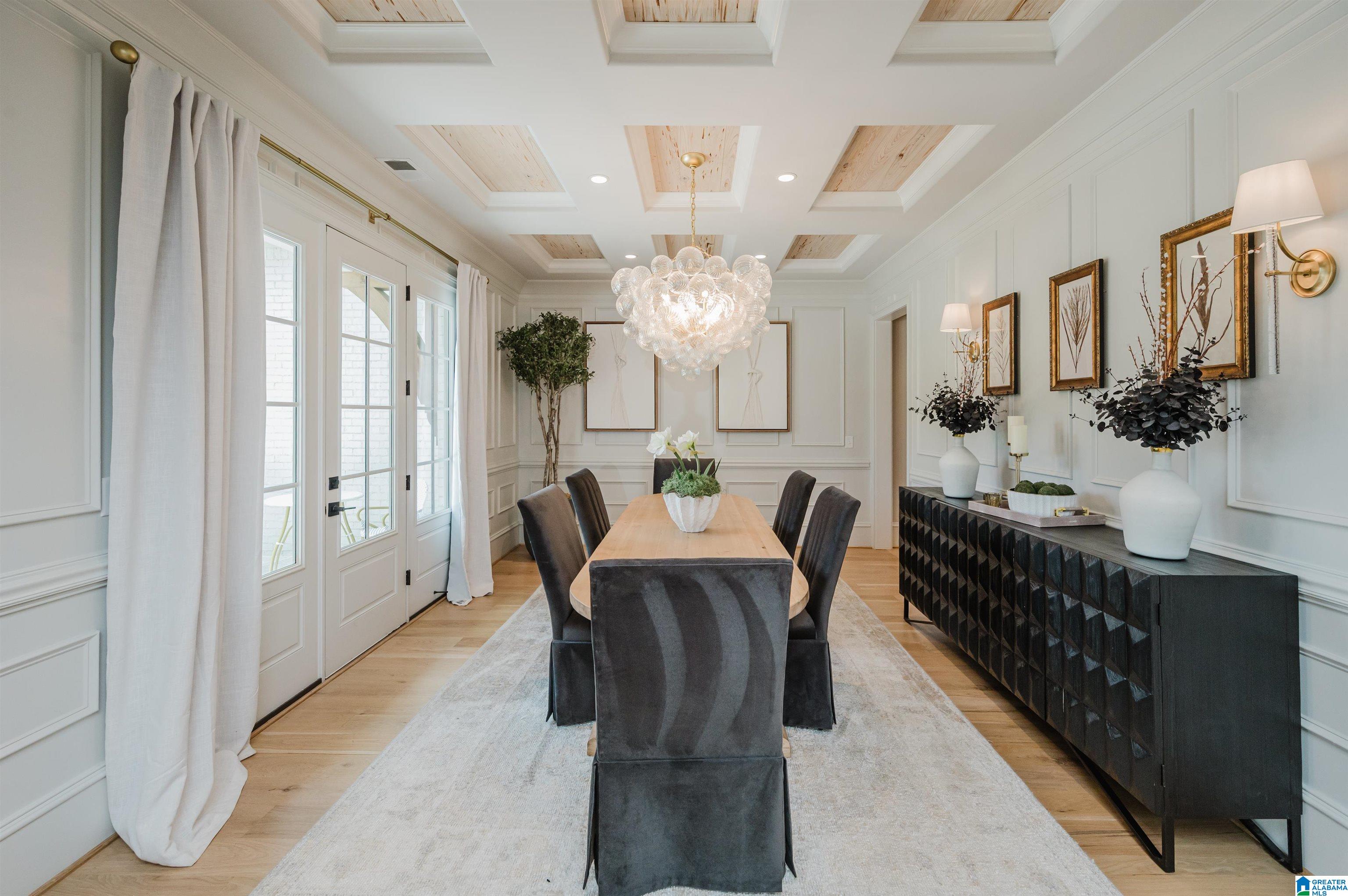 2089 HIGHLAND GATE WAY