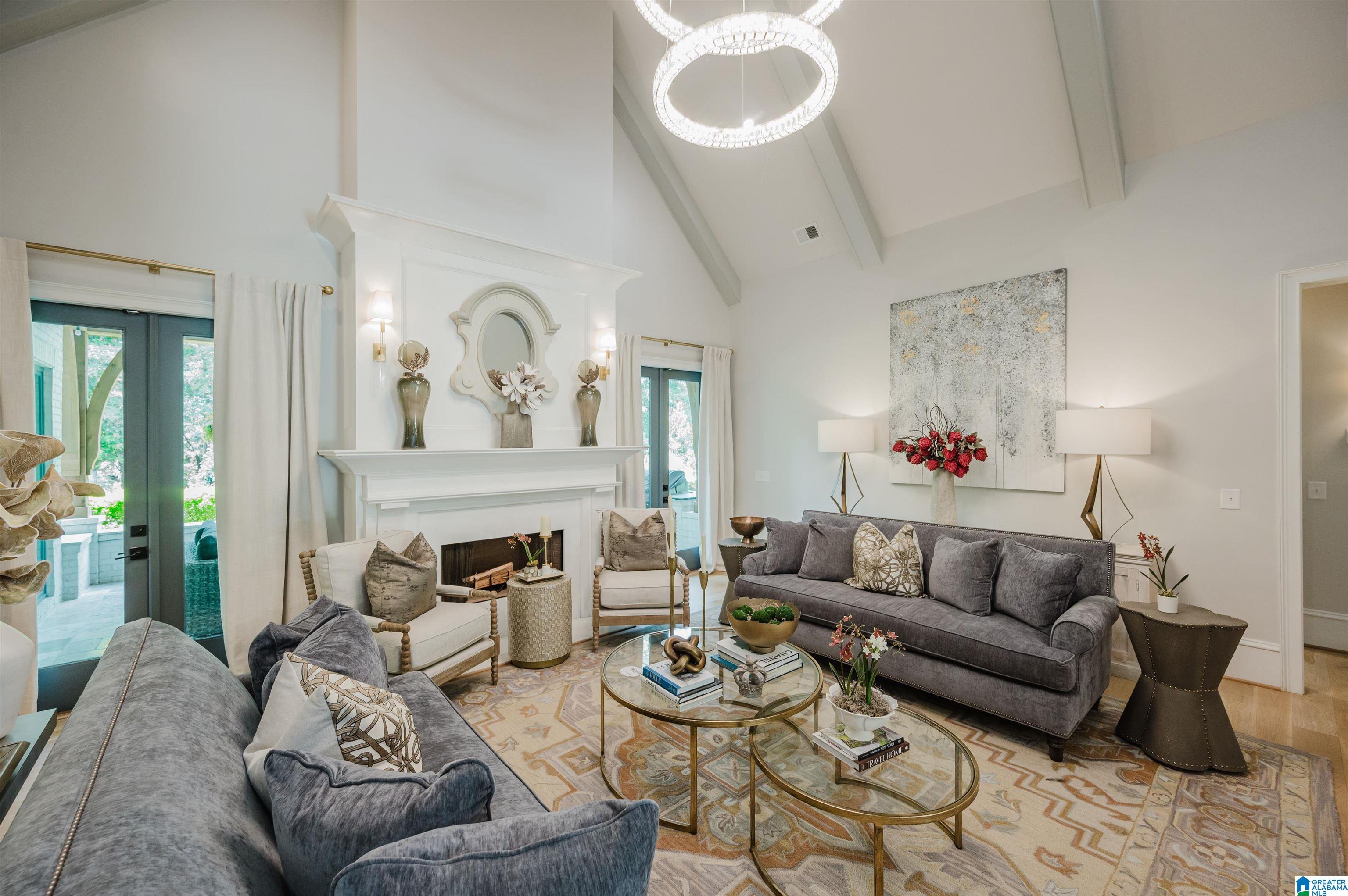 2089 HIGHLAND GATE WAY