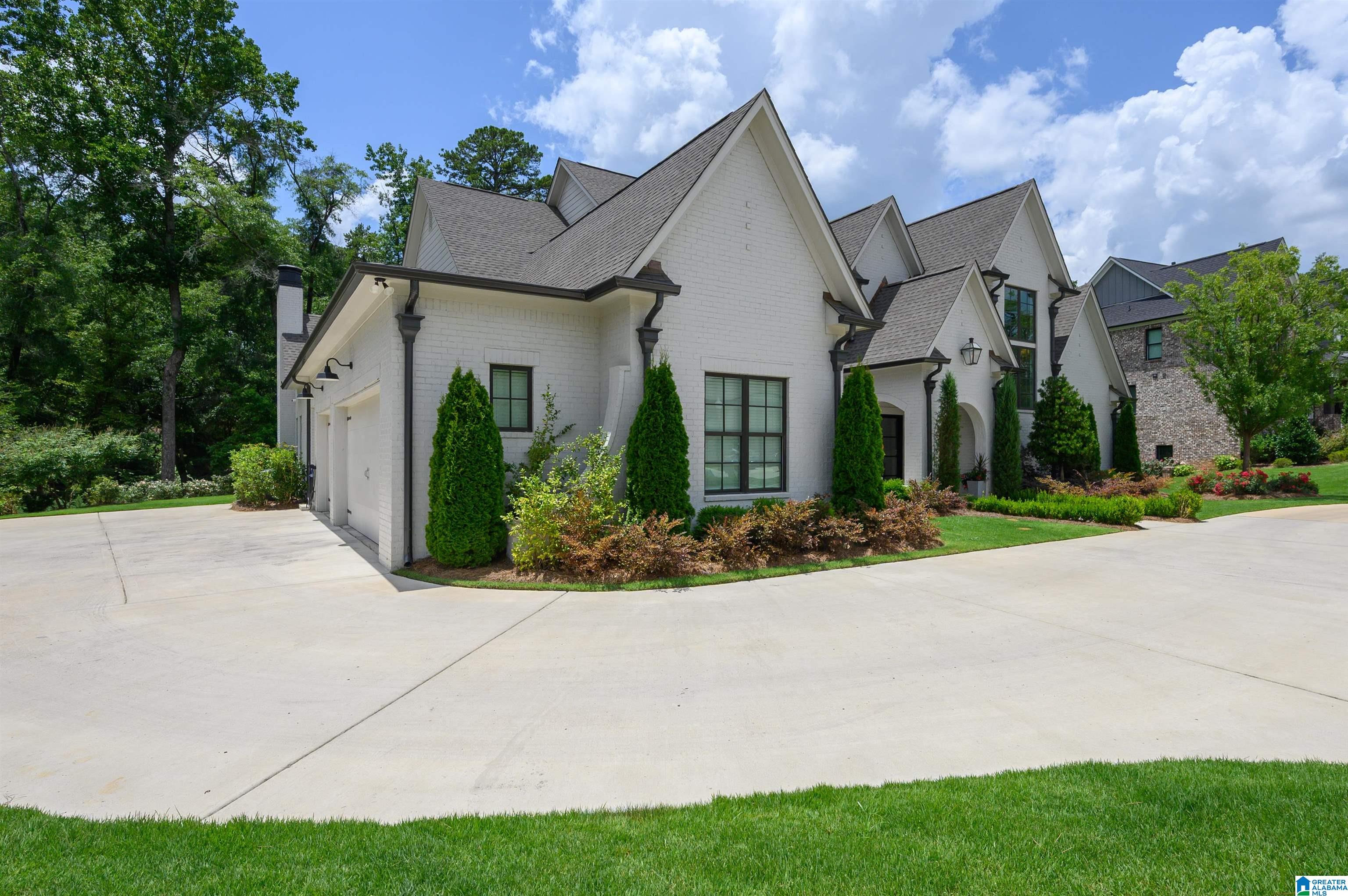 2089 HIGHLAND GATE WAY