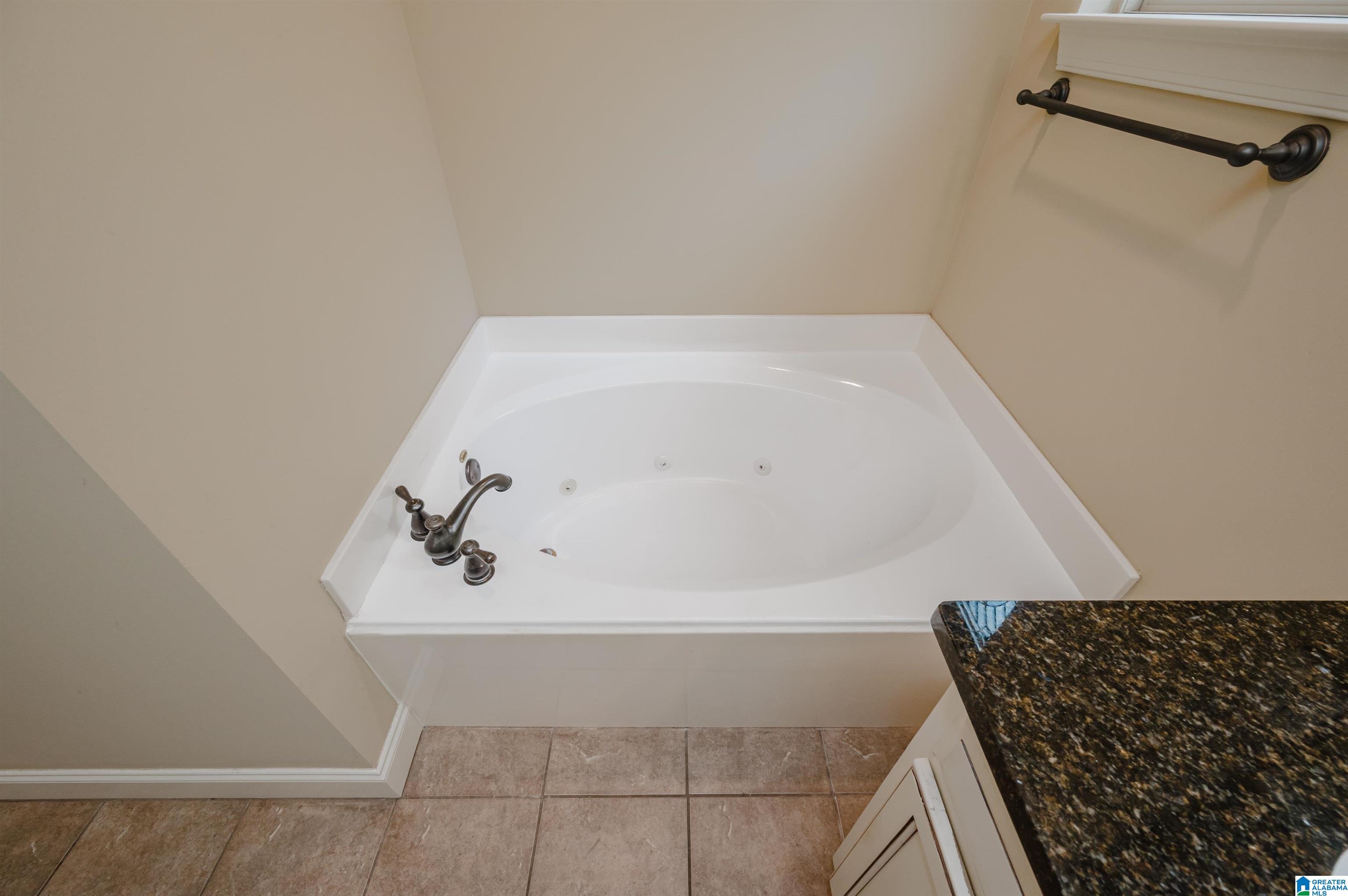 205 PERTHSHIRE COVE