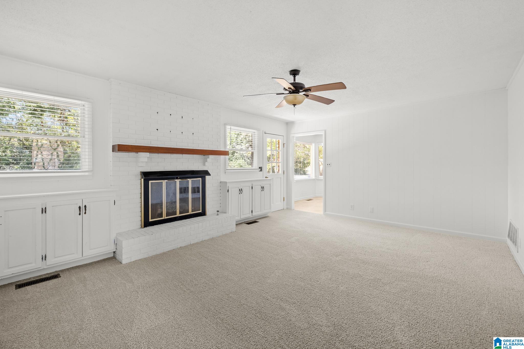 2601 DIAMOND CIRCLE
