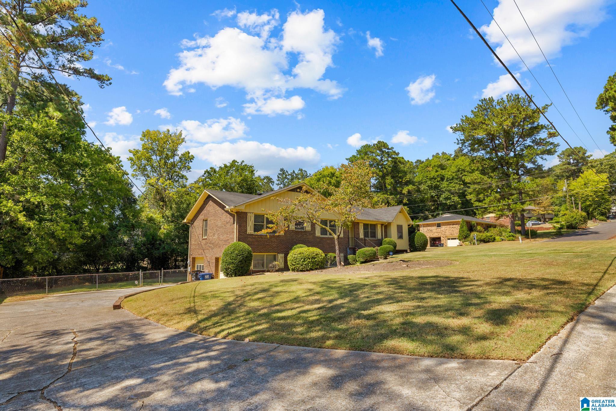 2601 DIAMOND CIRCLE