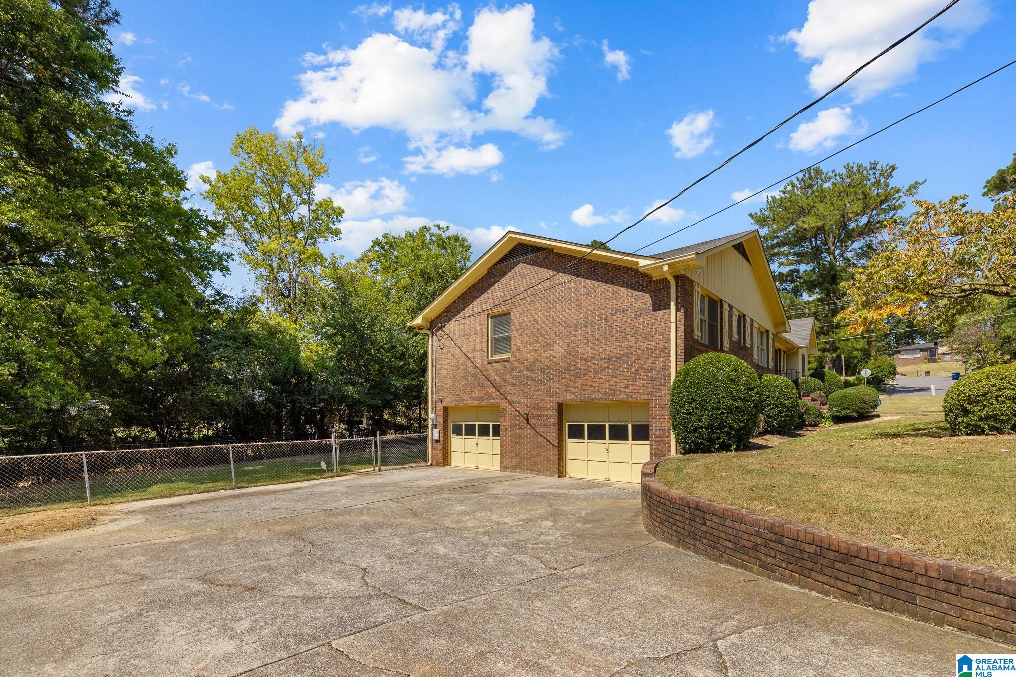 2601 DIAMOND CIRCLE