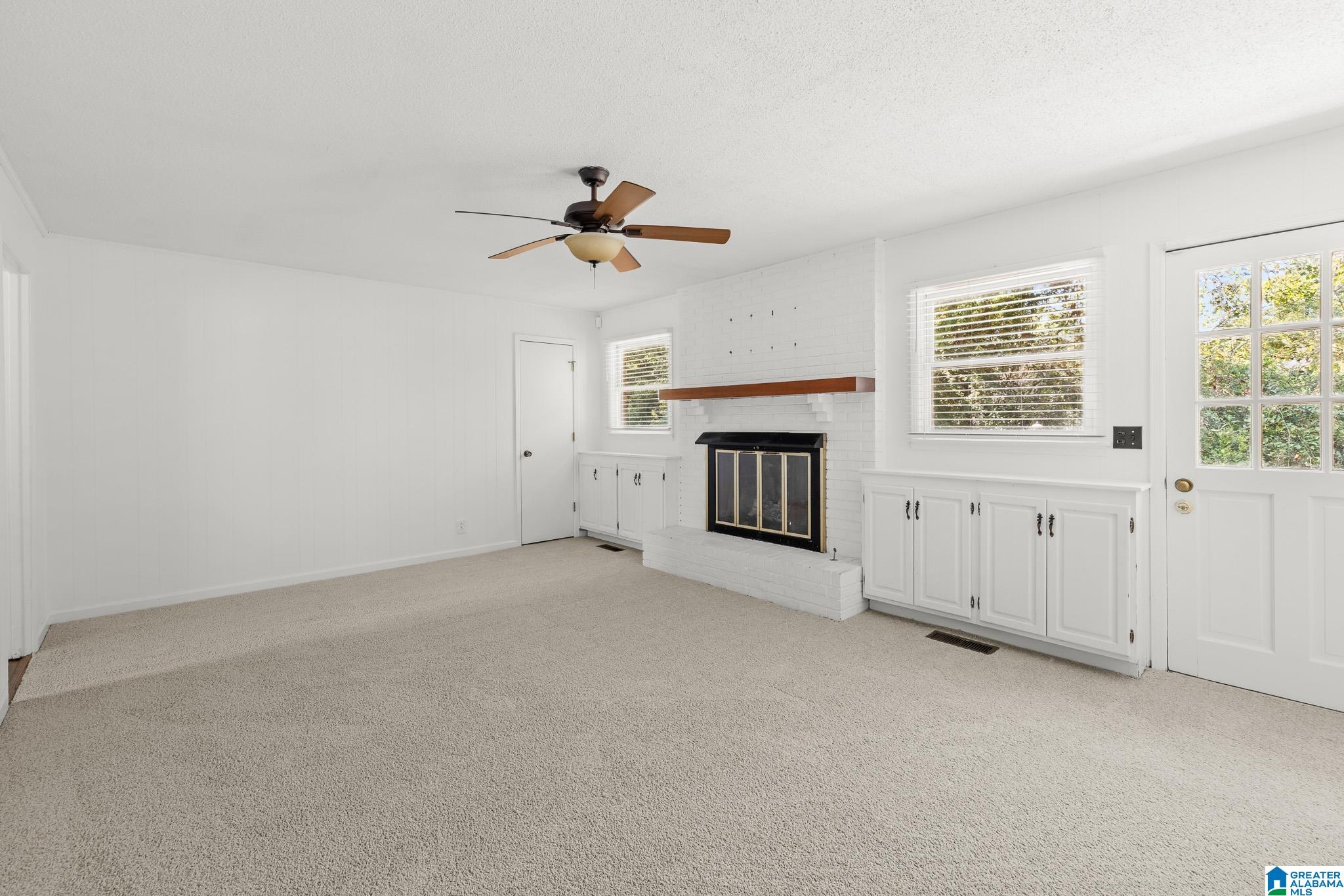 2601 DIAMOND CIRCLE