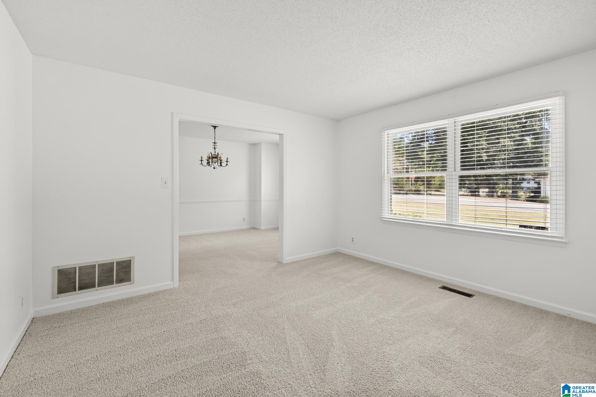 2601 DIAMOND CIRCLE