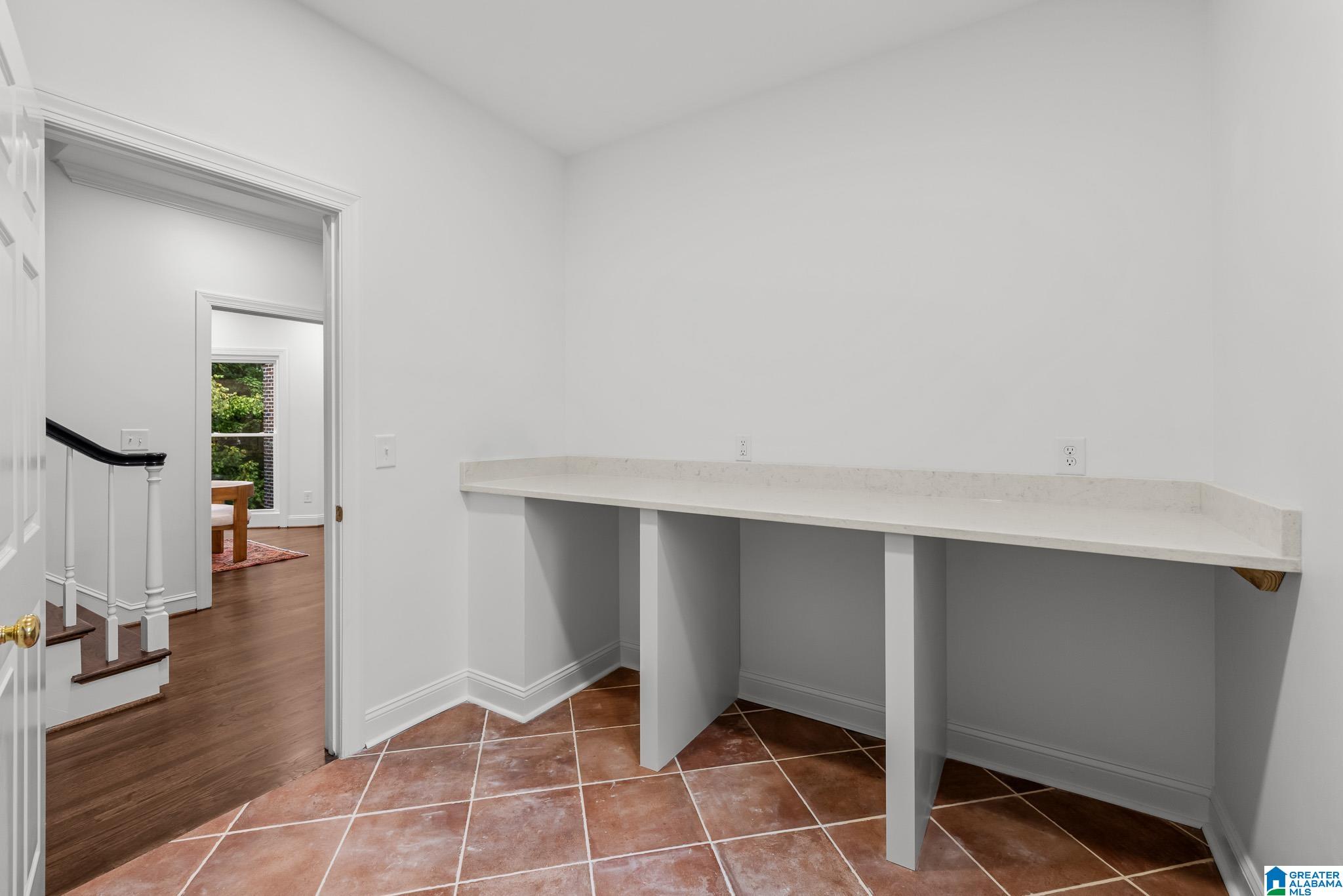 4841 SOUTHLAKE PARKWAY